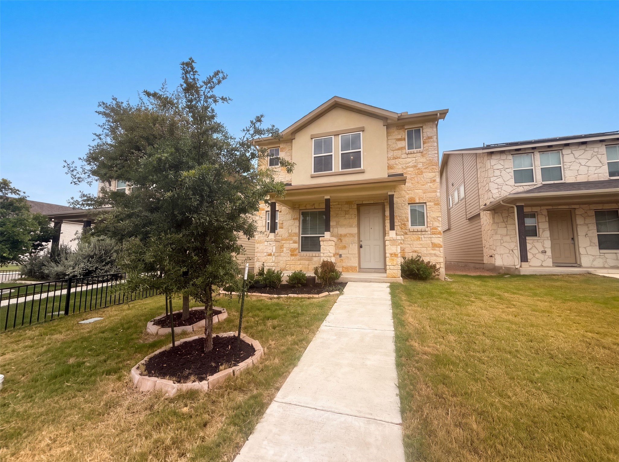 main property photo 18