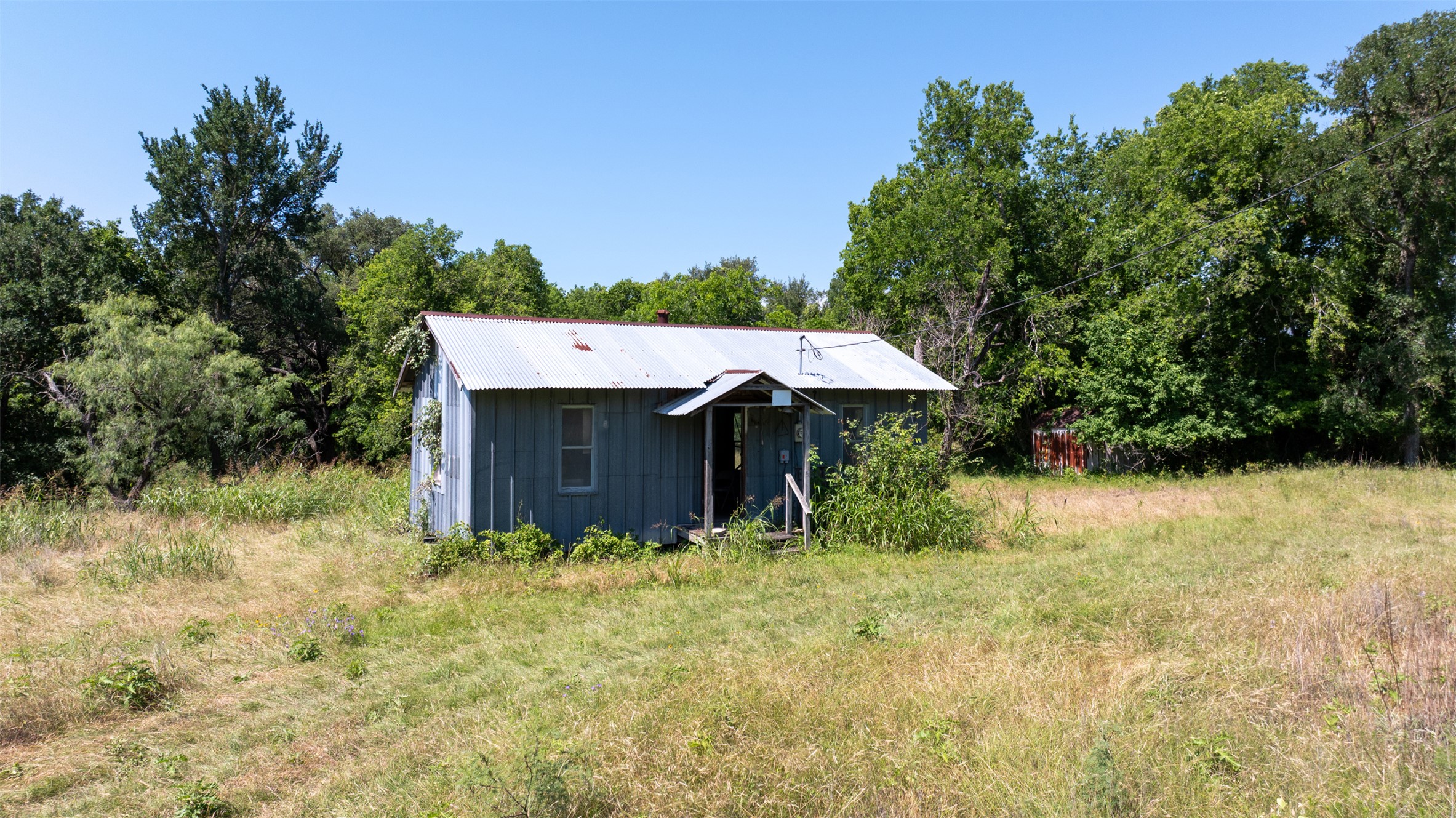 main property photo 11