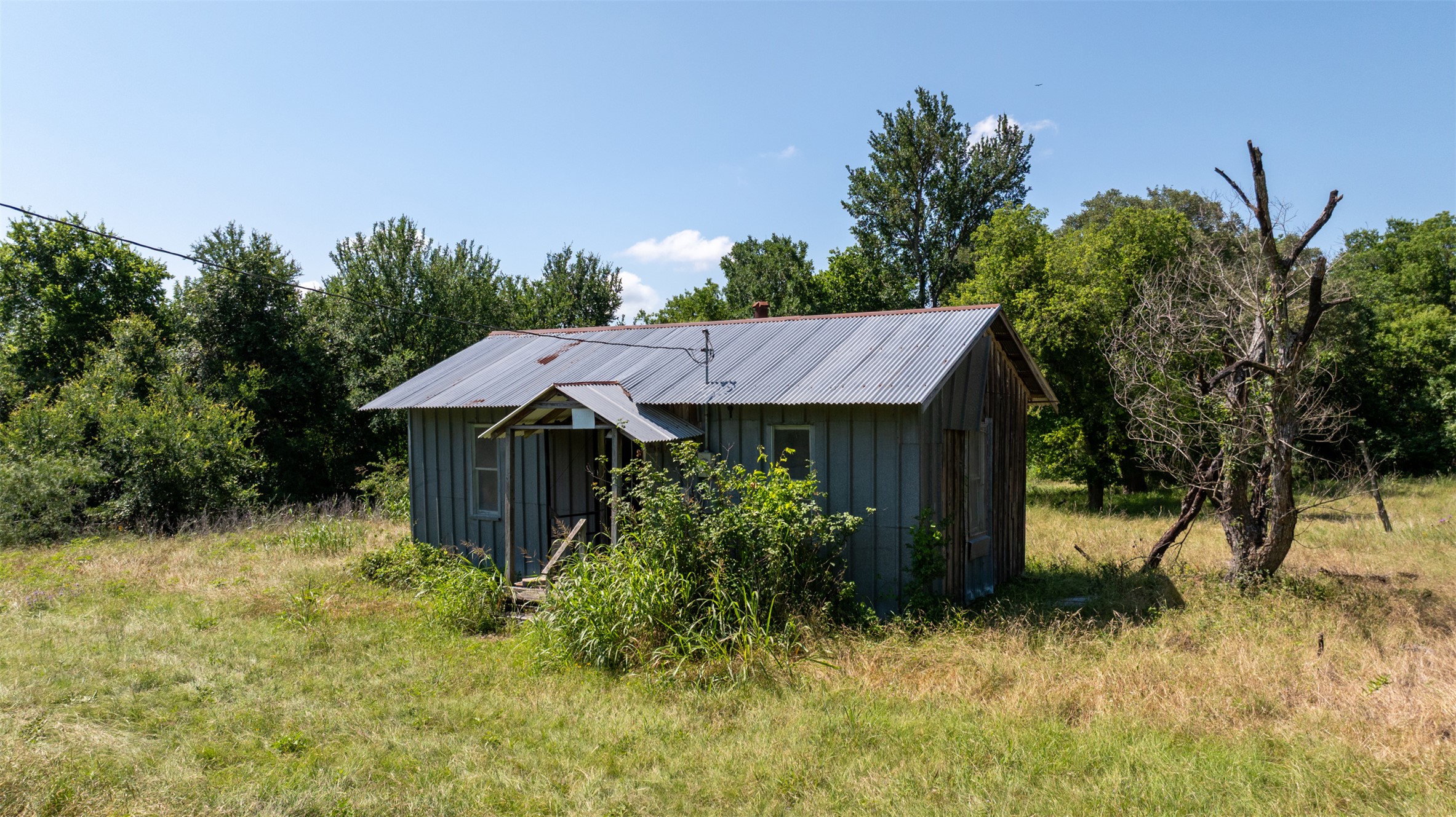 main property photo 12