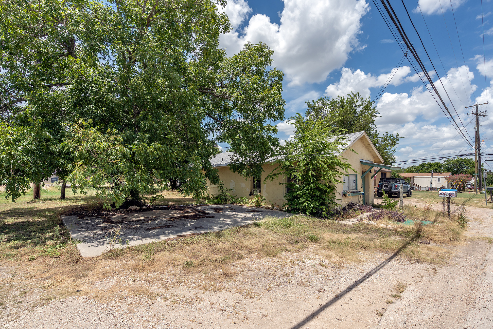 main property photo 14