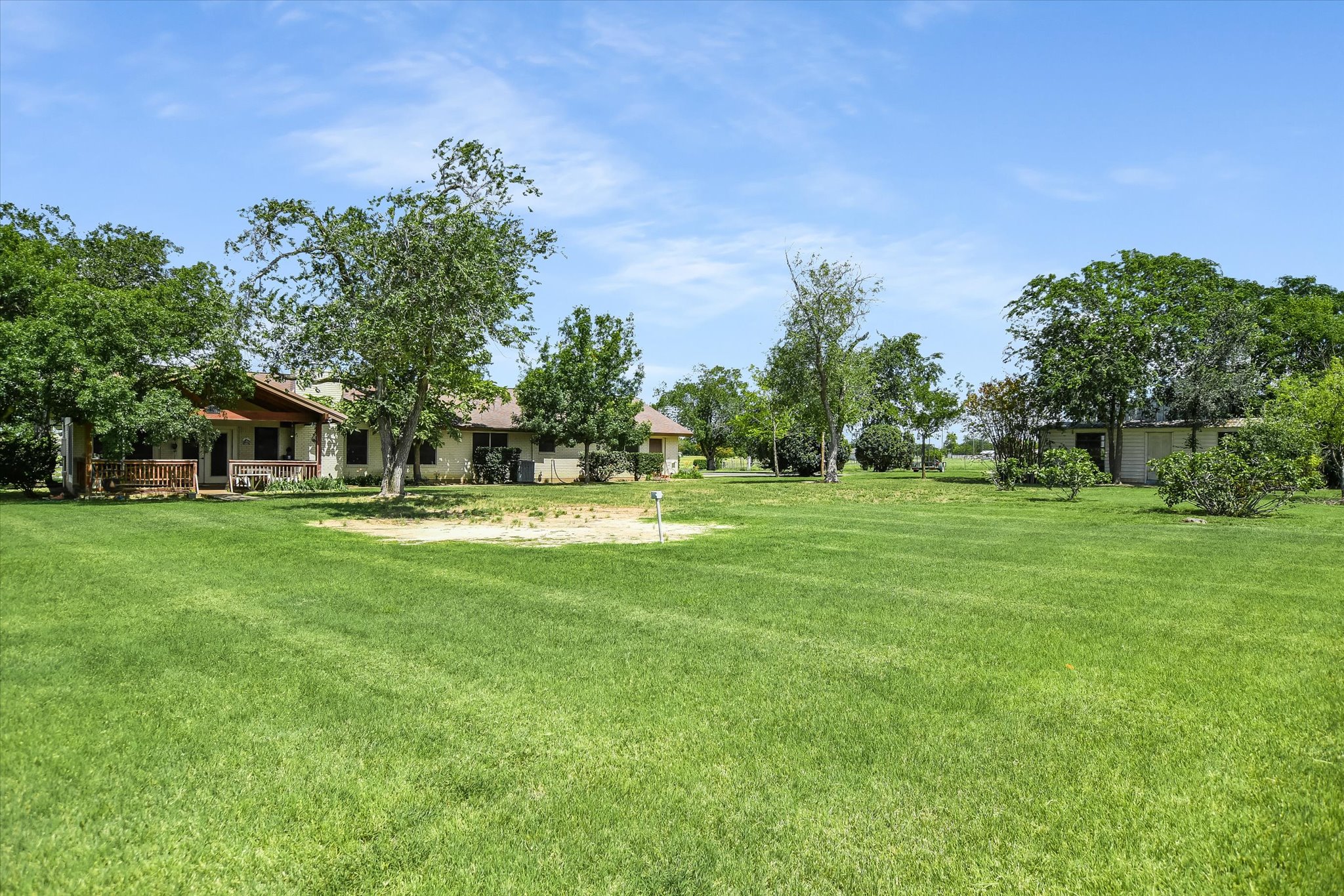 main property photo 16