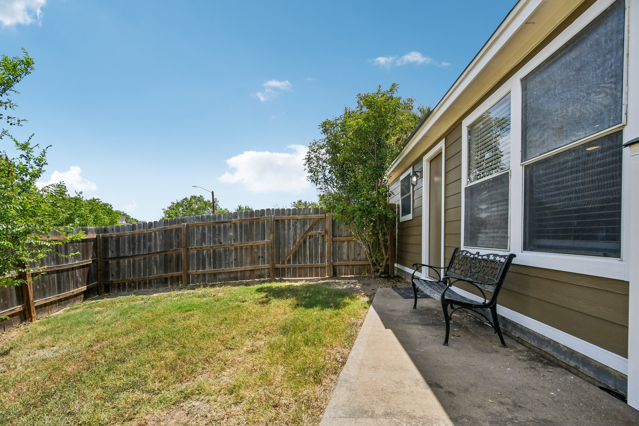 main property photo 37