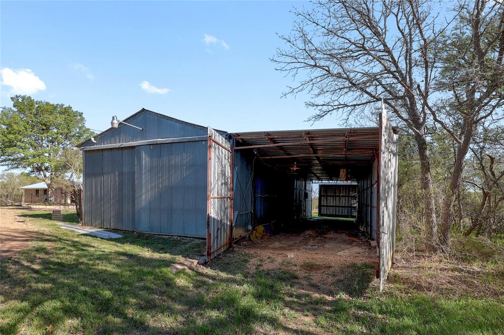 main property photo 32