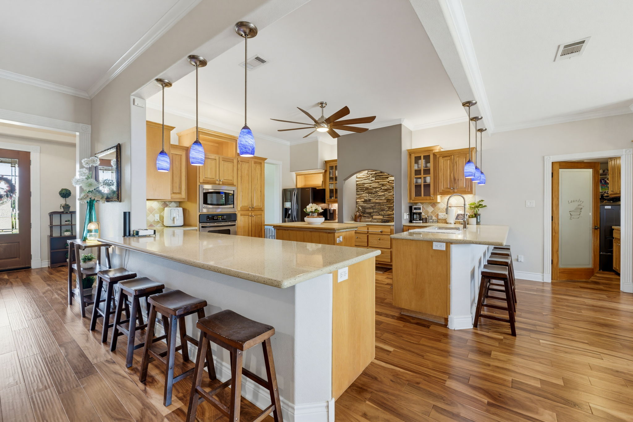 main property photo 13