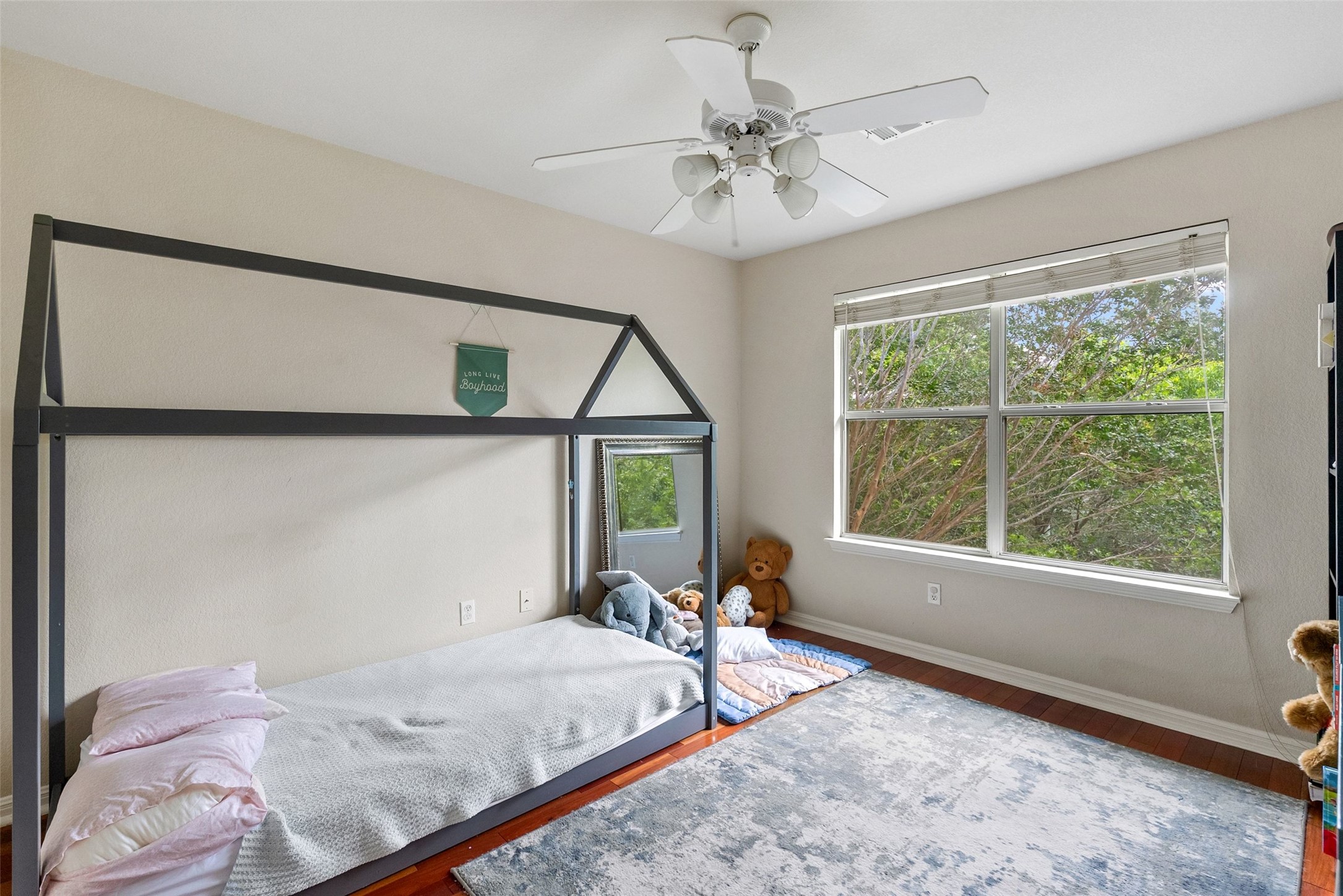 main property photo 29