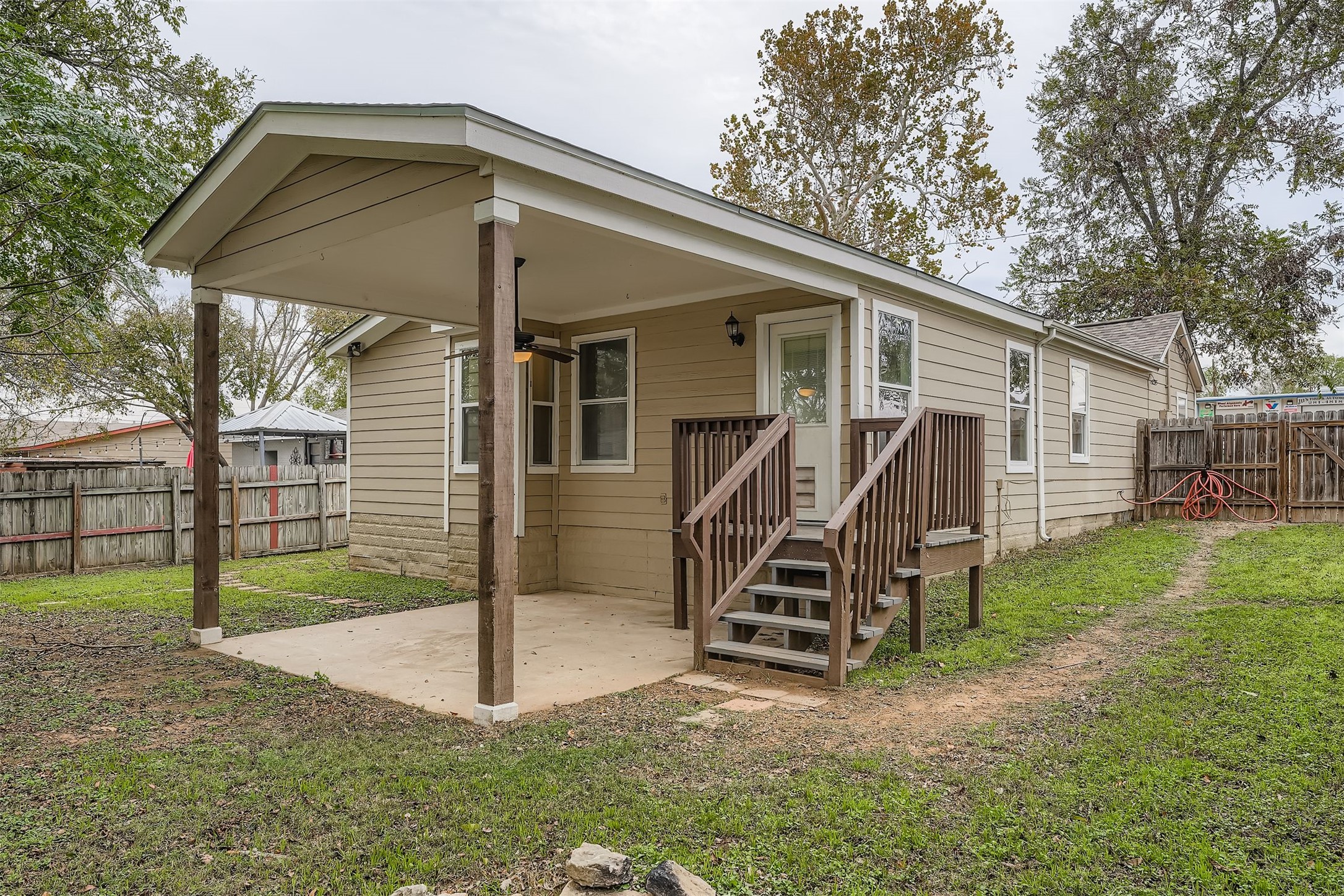 main property photo 4