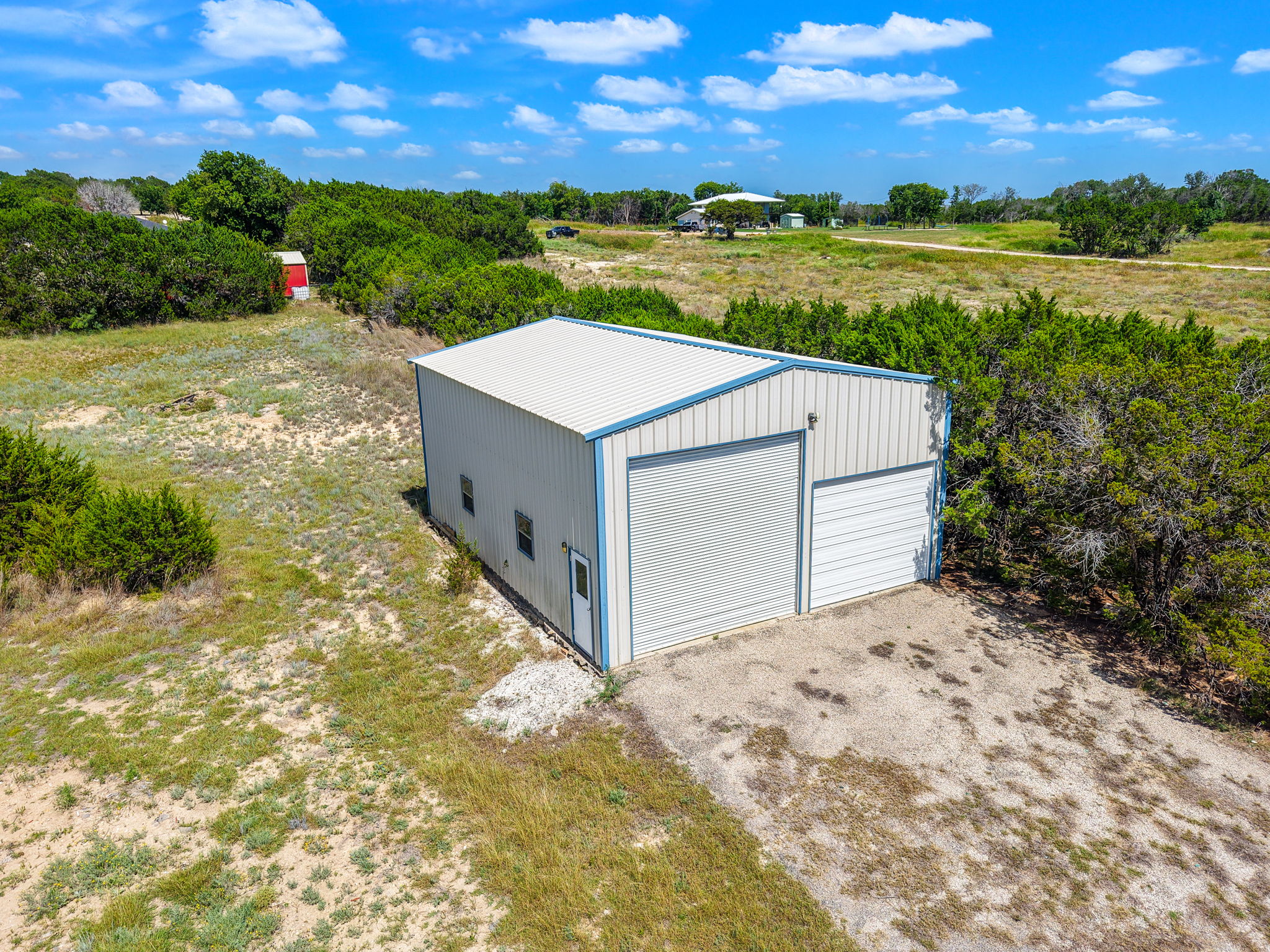 main property photo 38