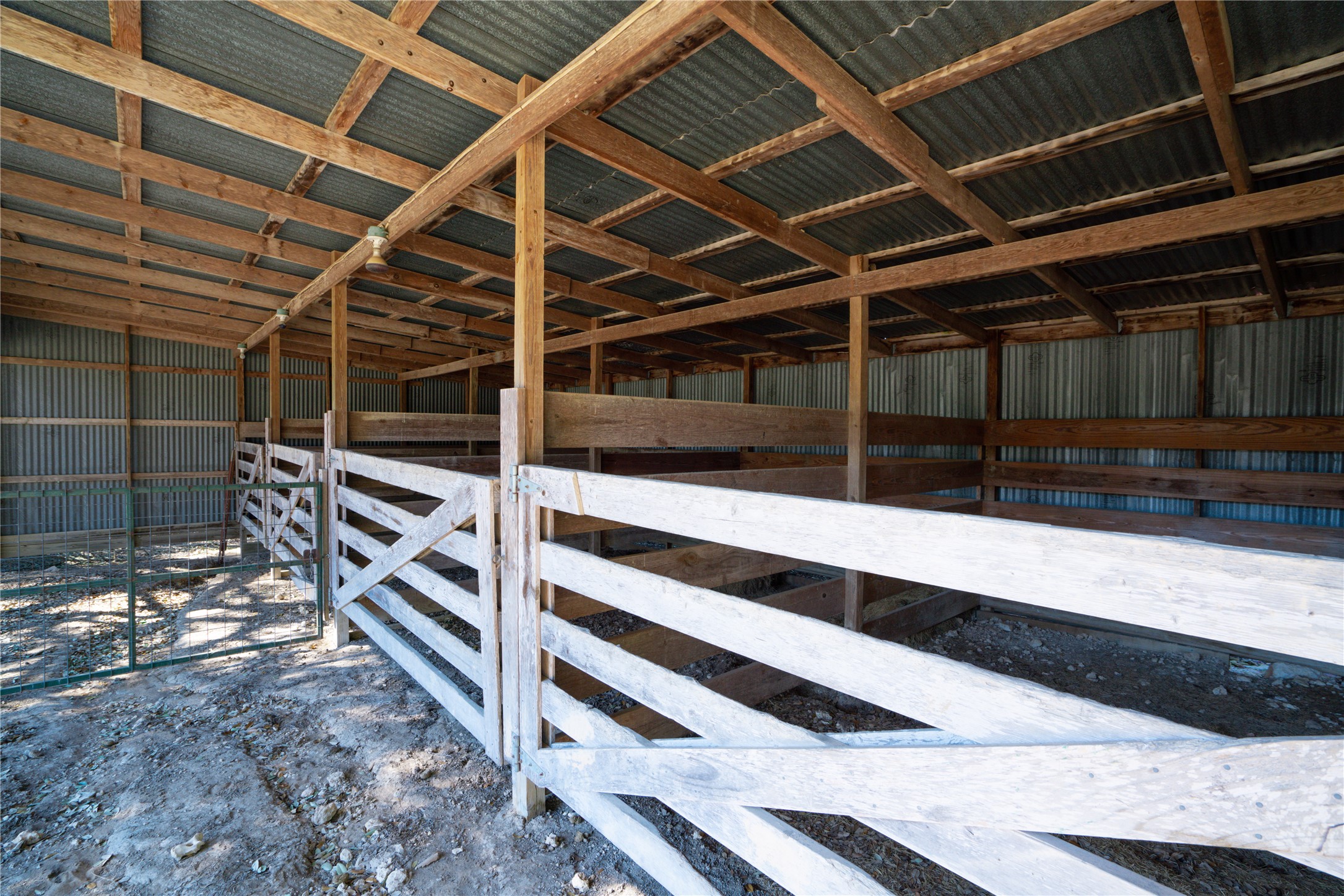 main property photo 9