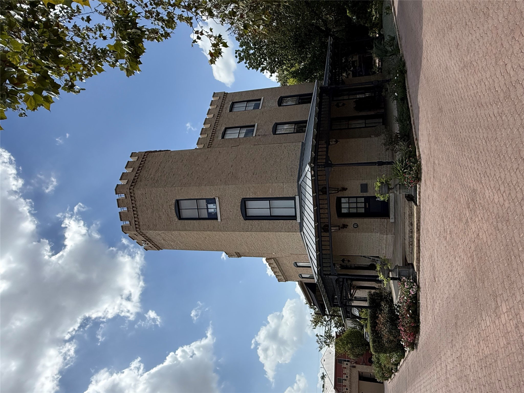 main property photo 17
