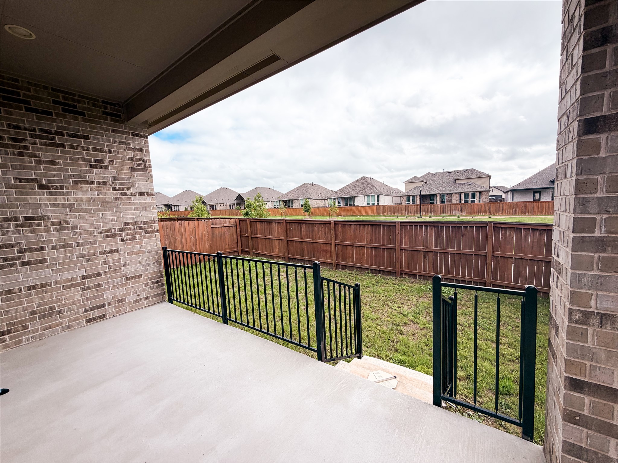 main property photo 16