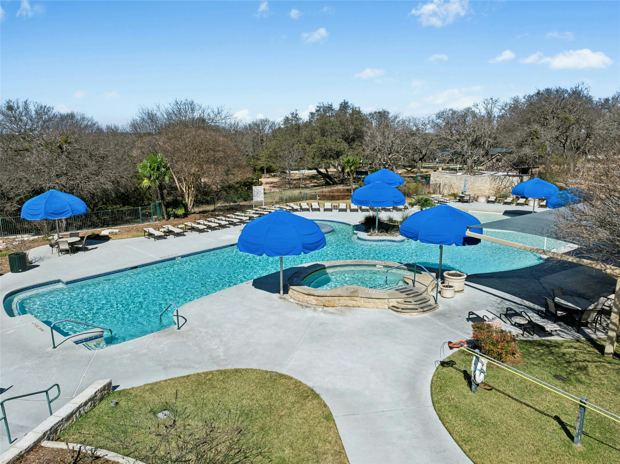 main property photo 36