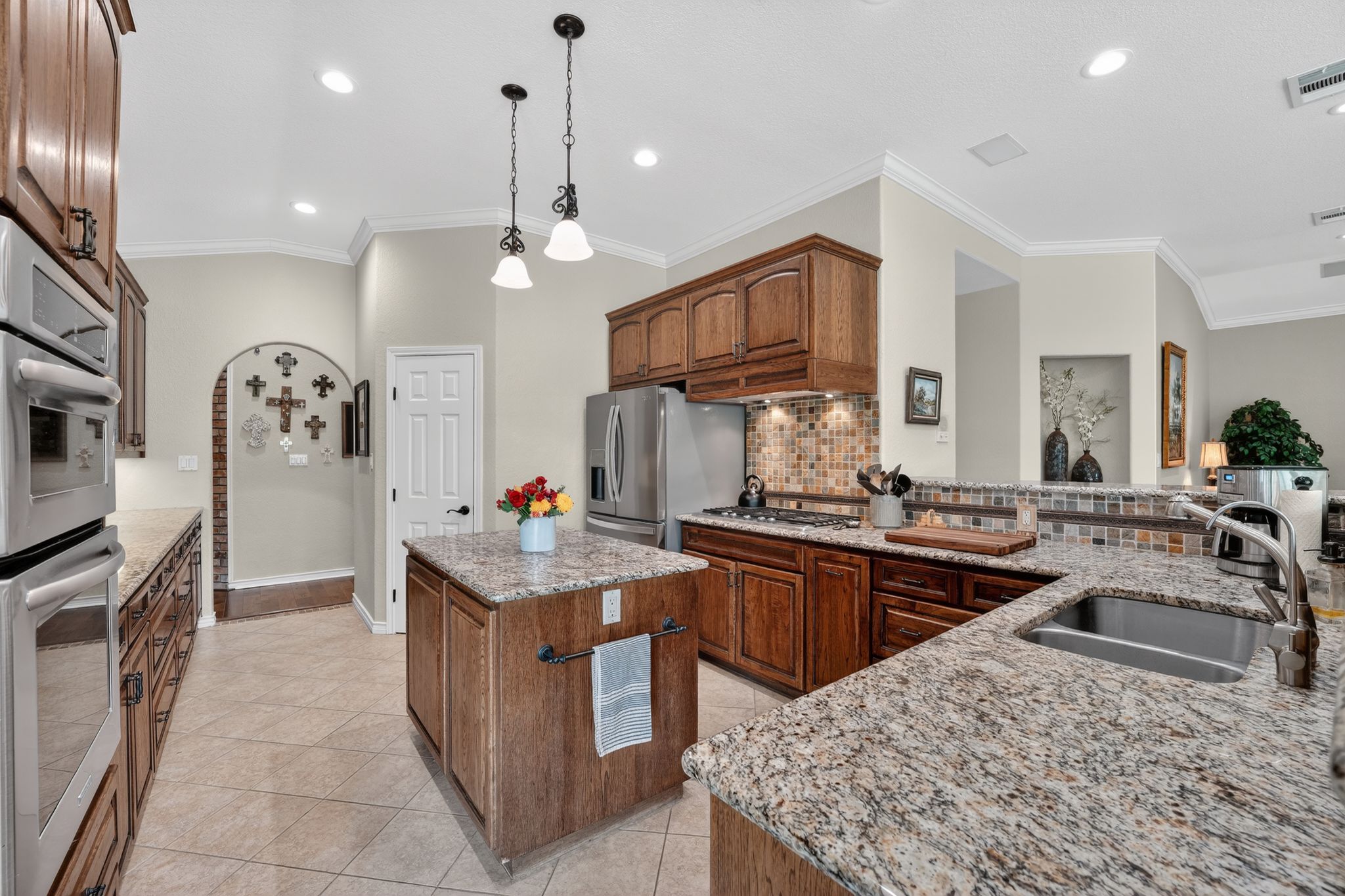 main property photo 11