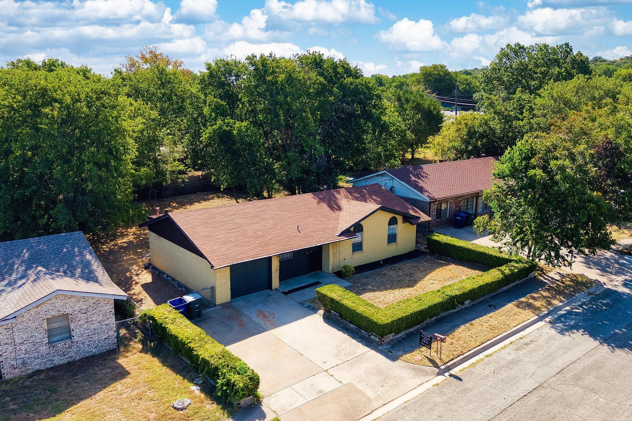 main property photo 23