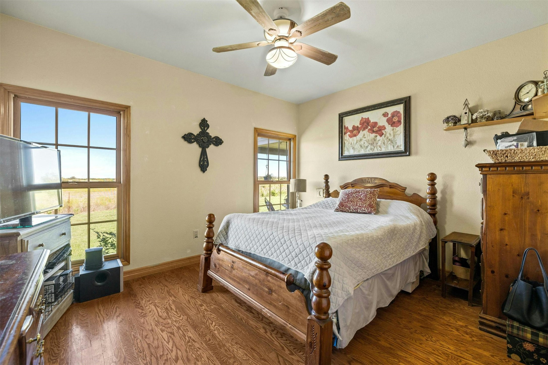 main property photo 14