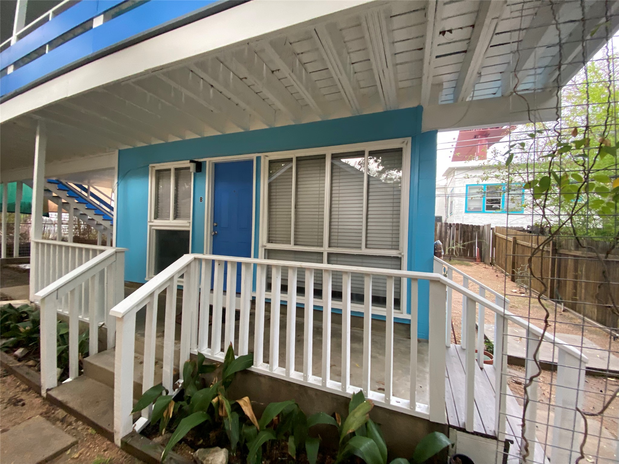 main property photo 31