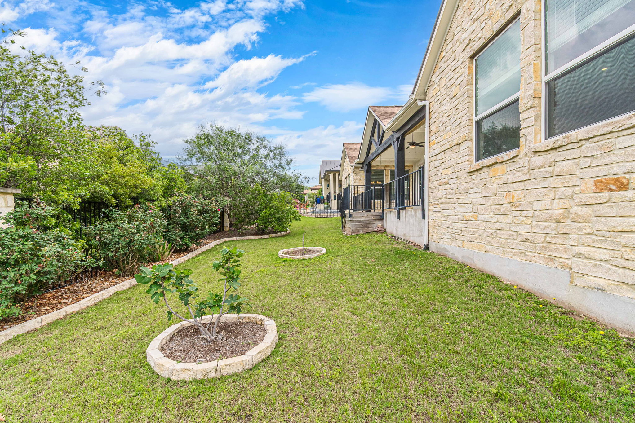 main property photo 33