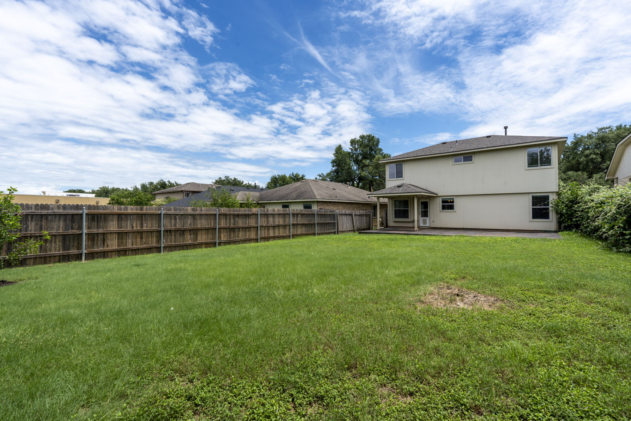 main property photo 19