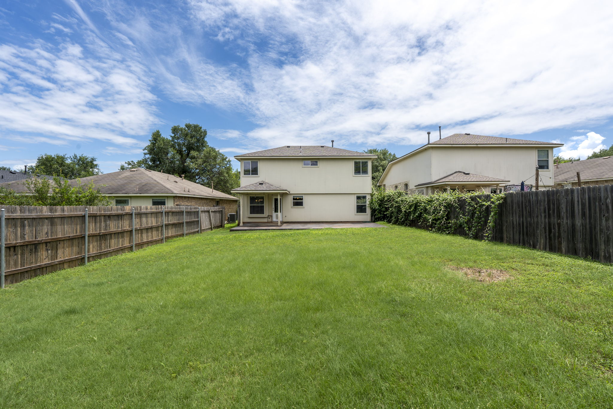 main property photo 20