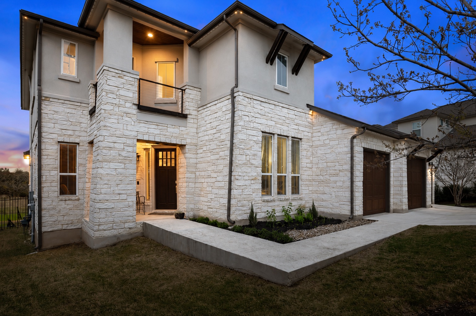 main property photo 36