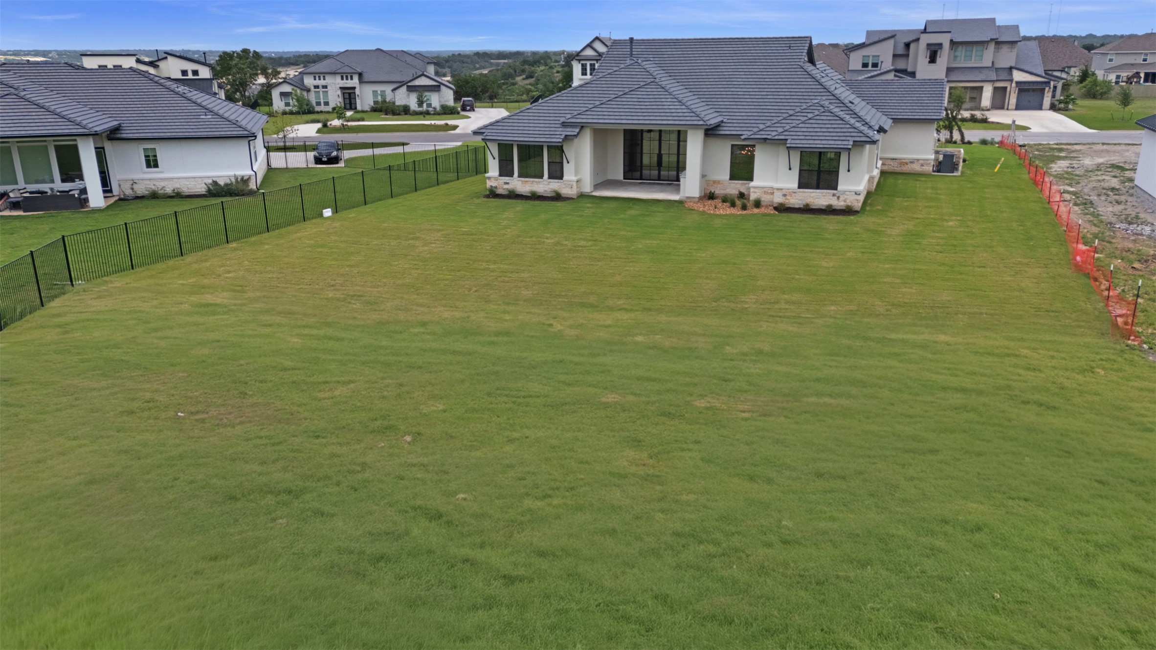 main property photo 25