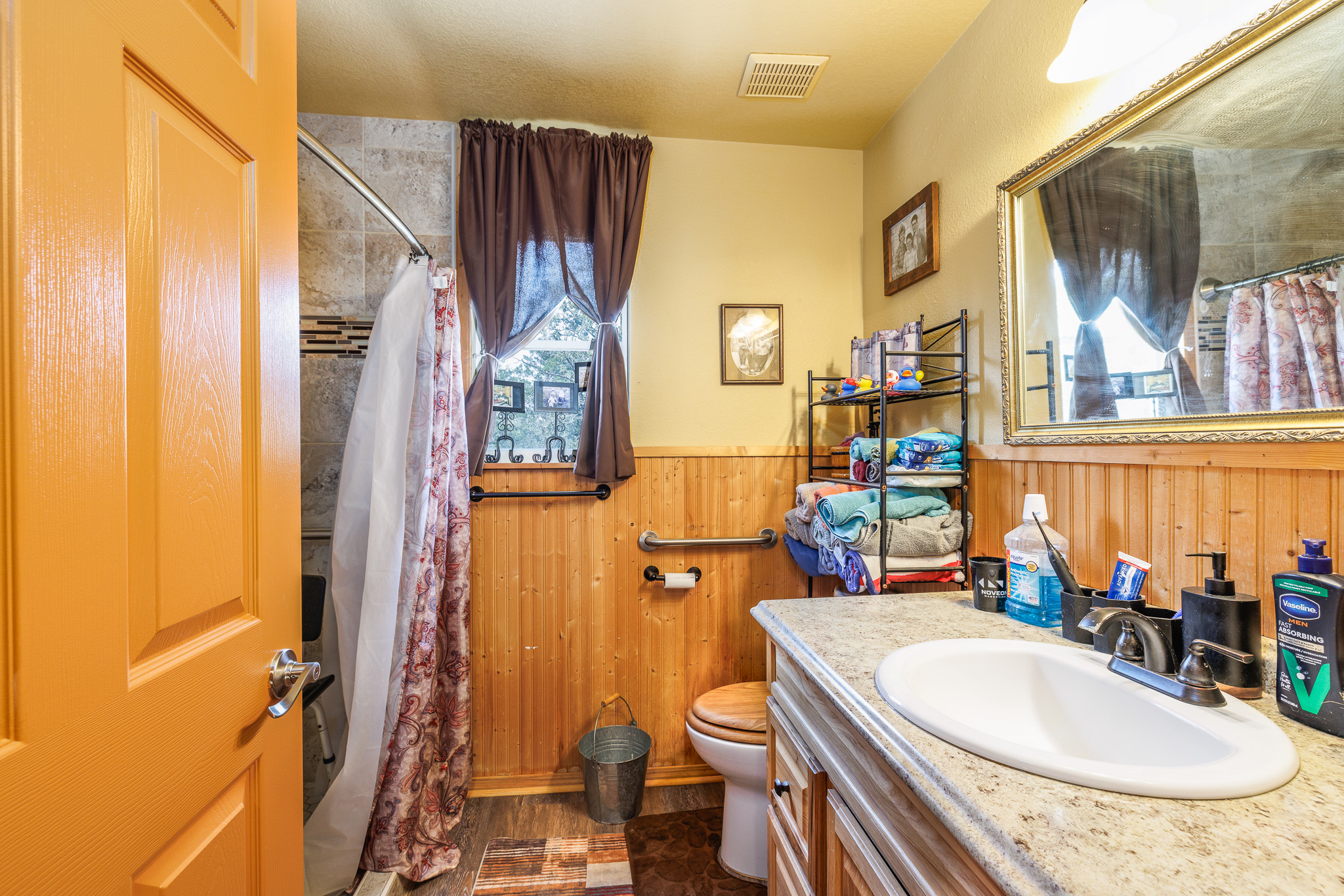 main property photo 15