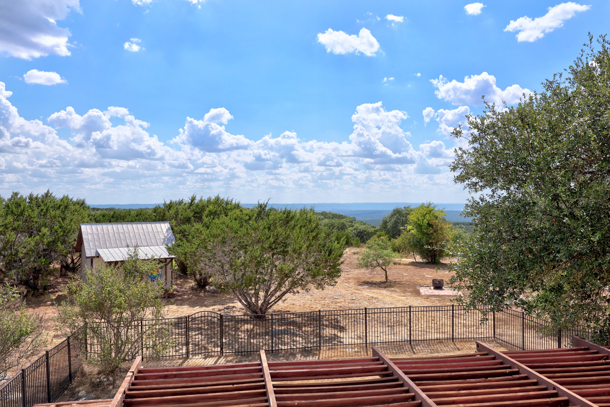 main property photo 23
