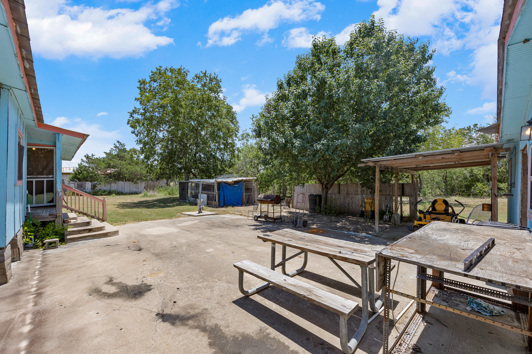 main property photo 22