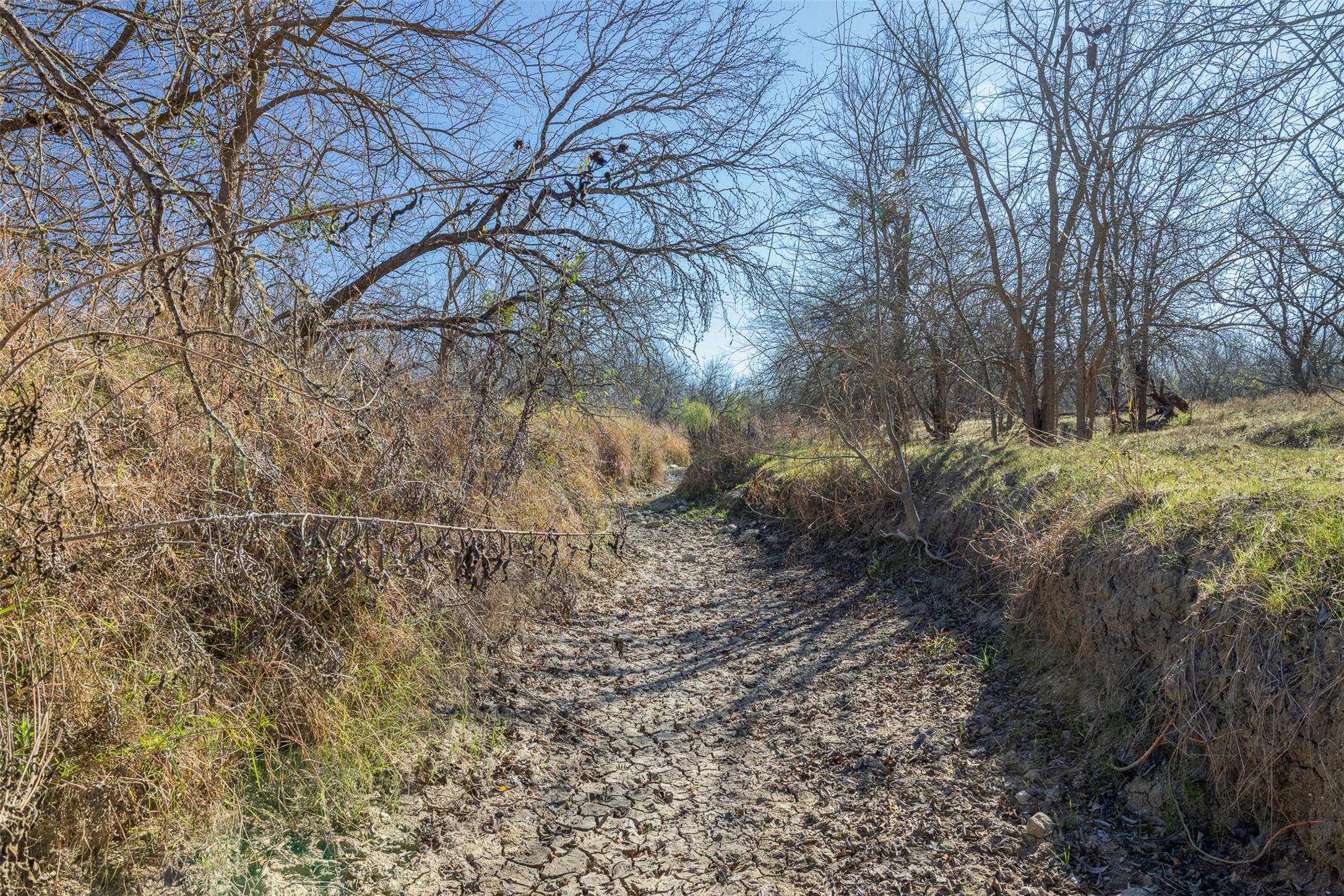 main property photo 30