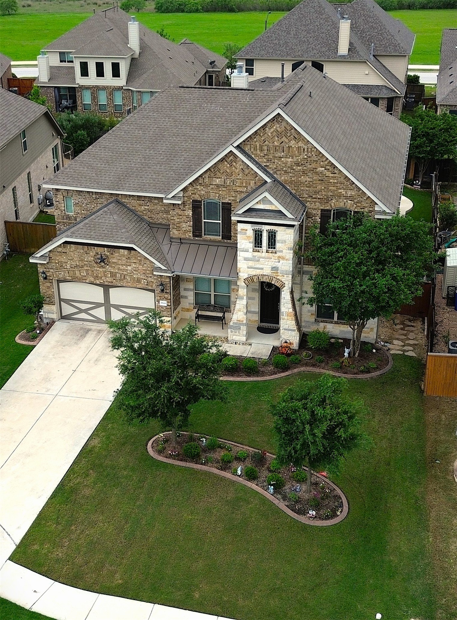 main property photo 28