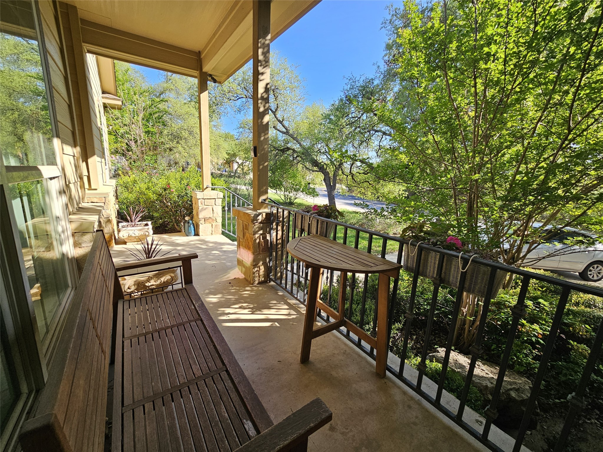 main property photo 28