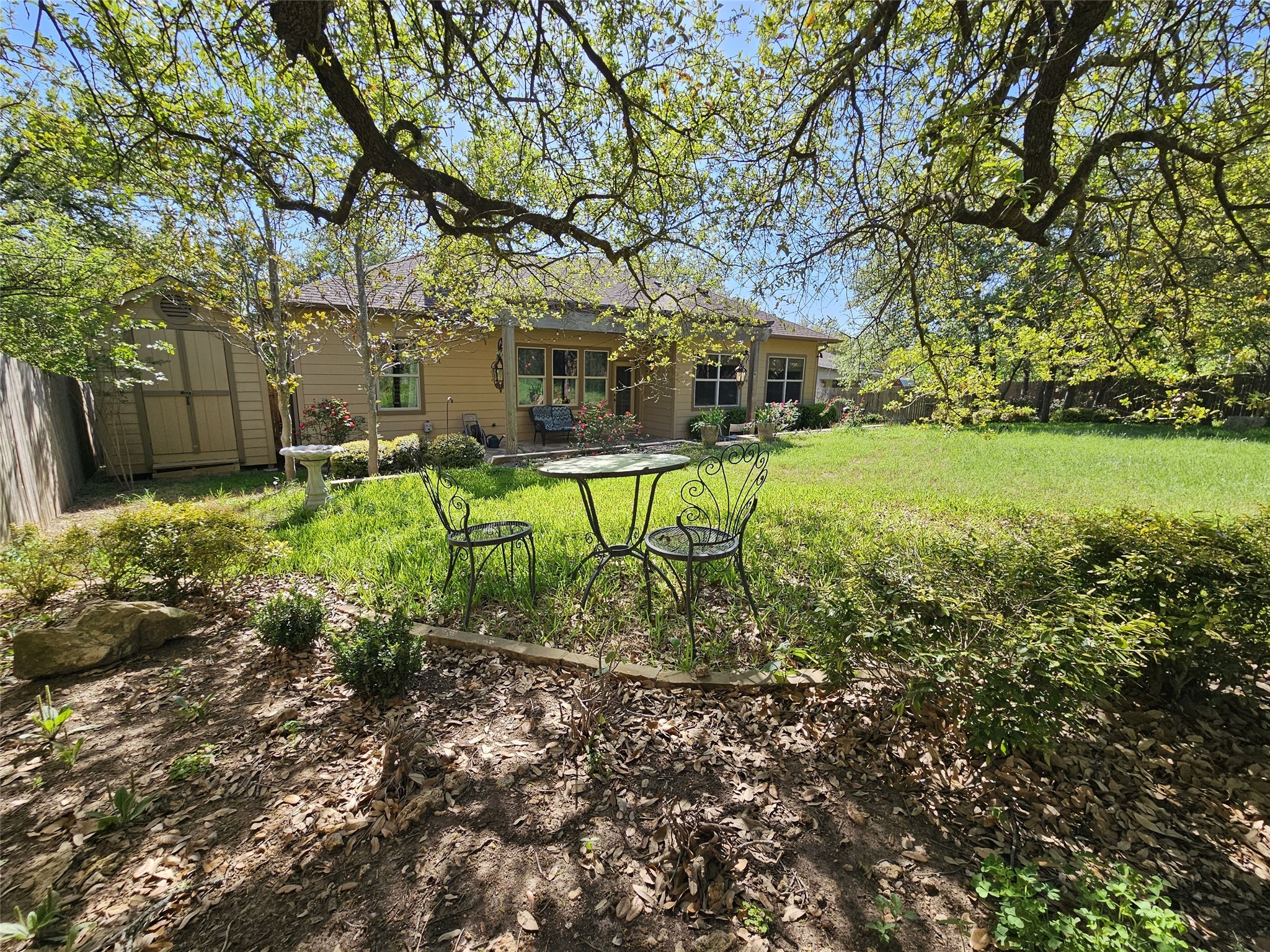 main property photo 37