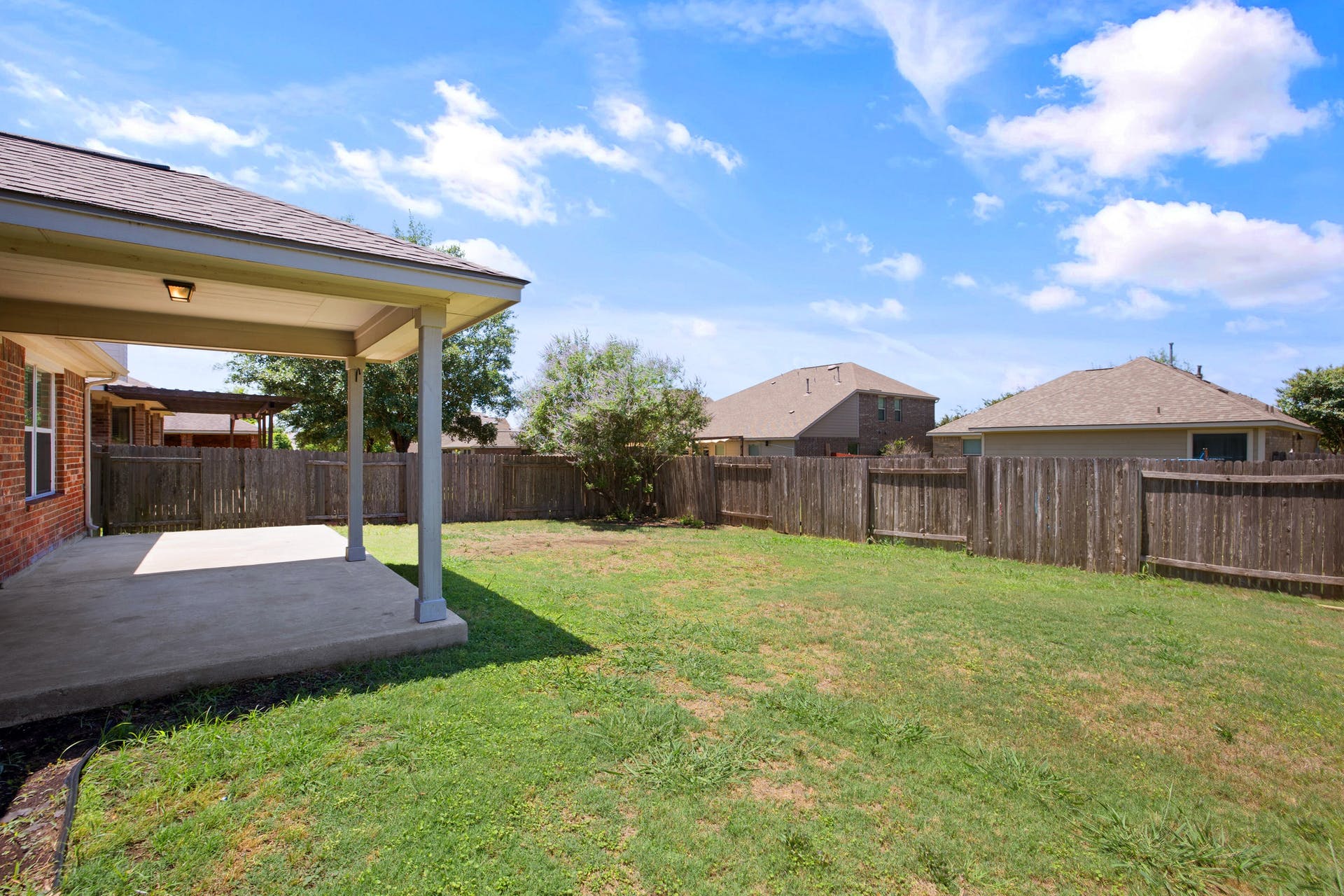 main property photo 23