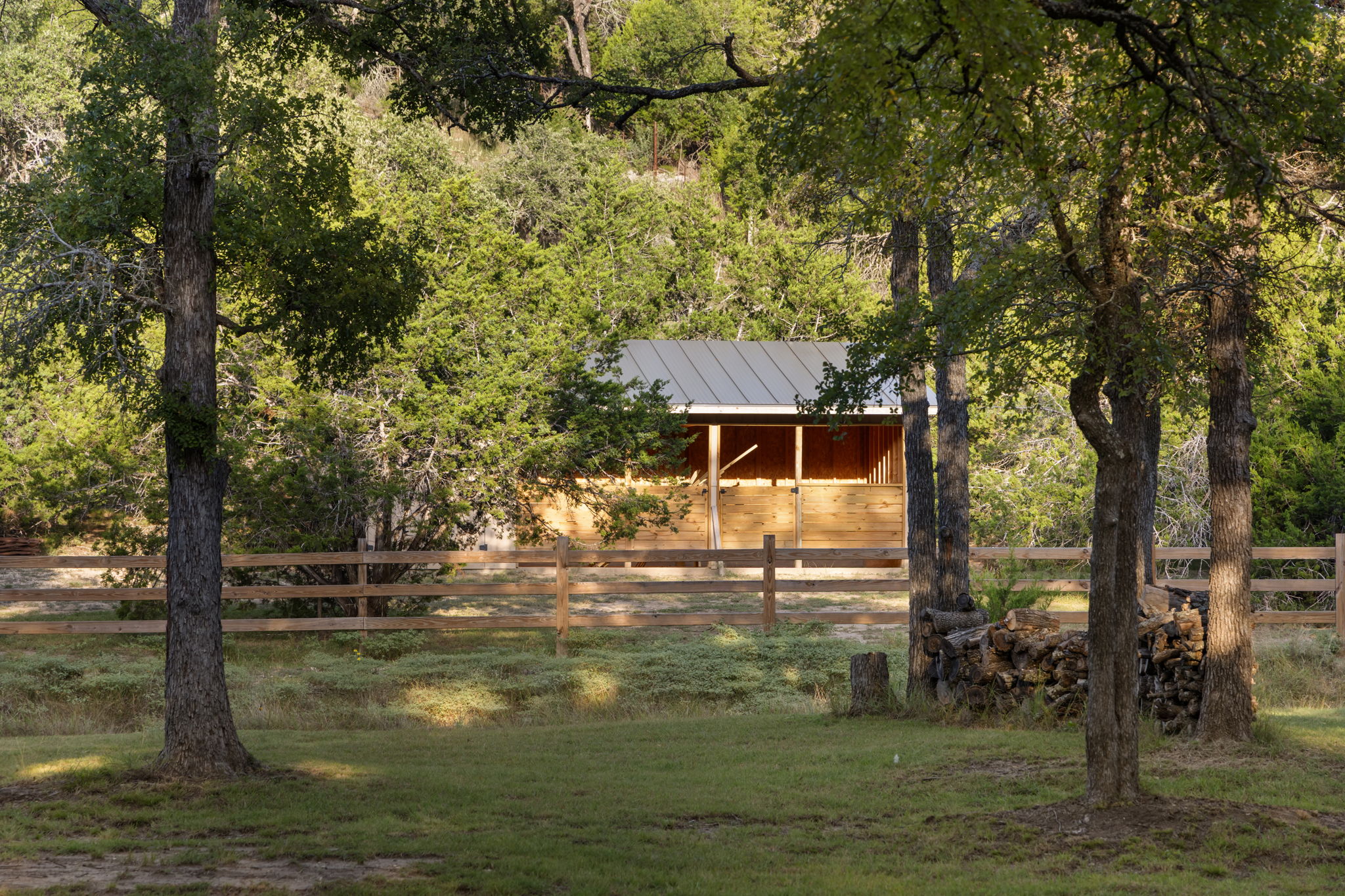 main property photo 25