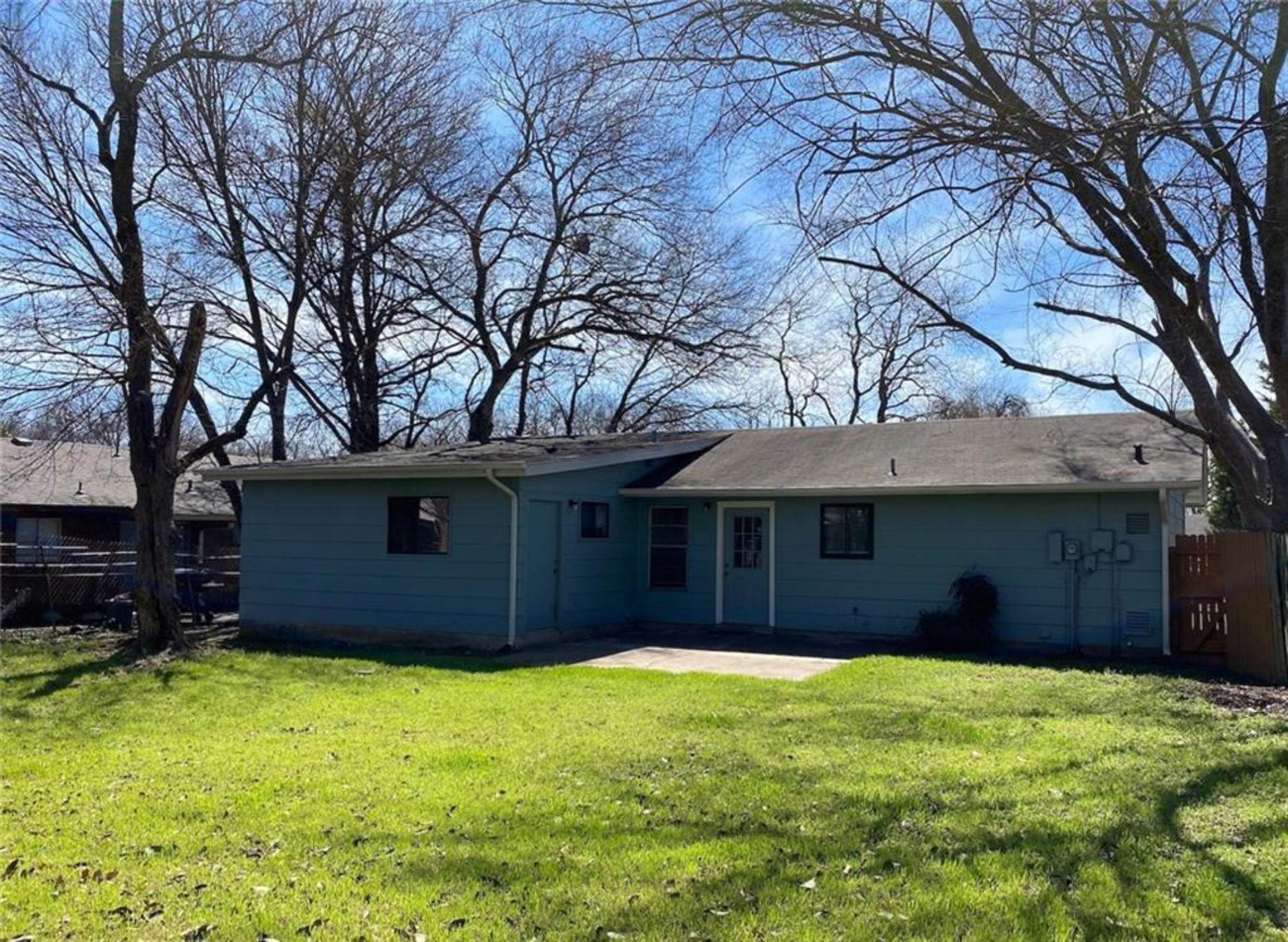 main property photo 17