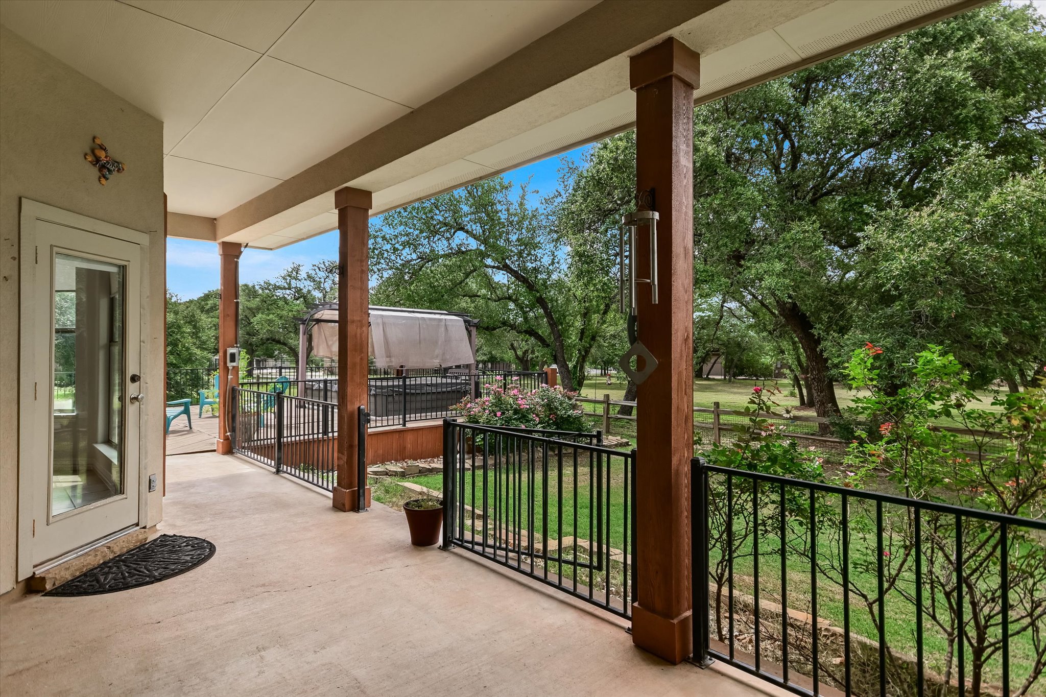 main property photo 25