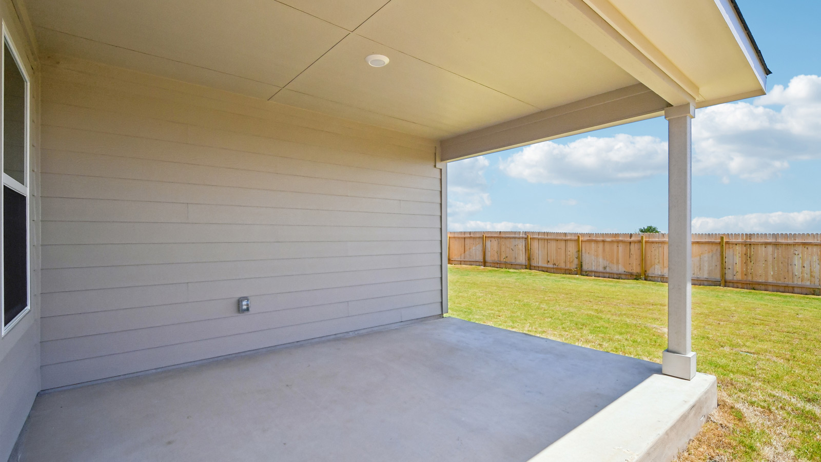 main property photo 36