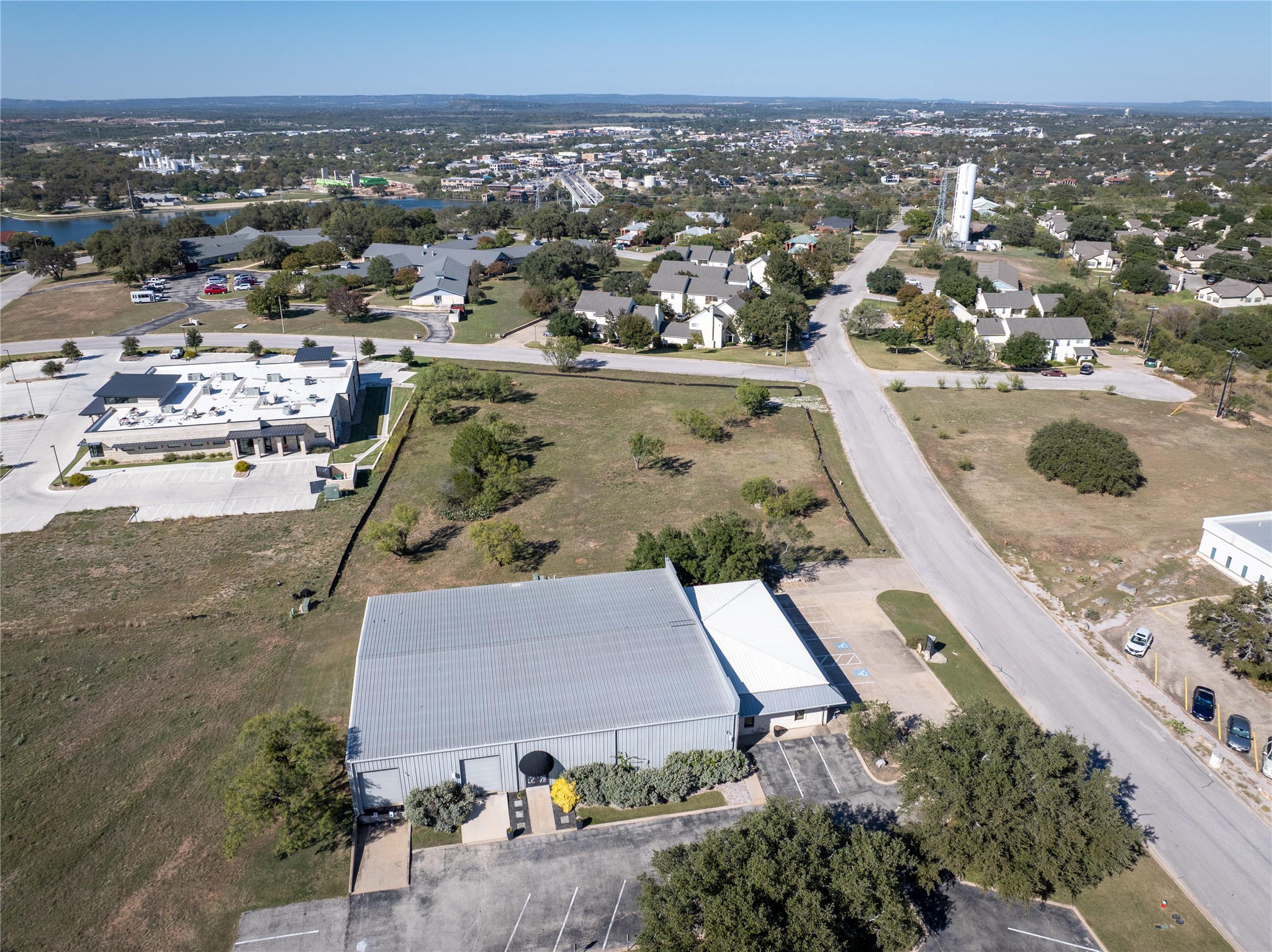 main property photo 10