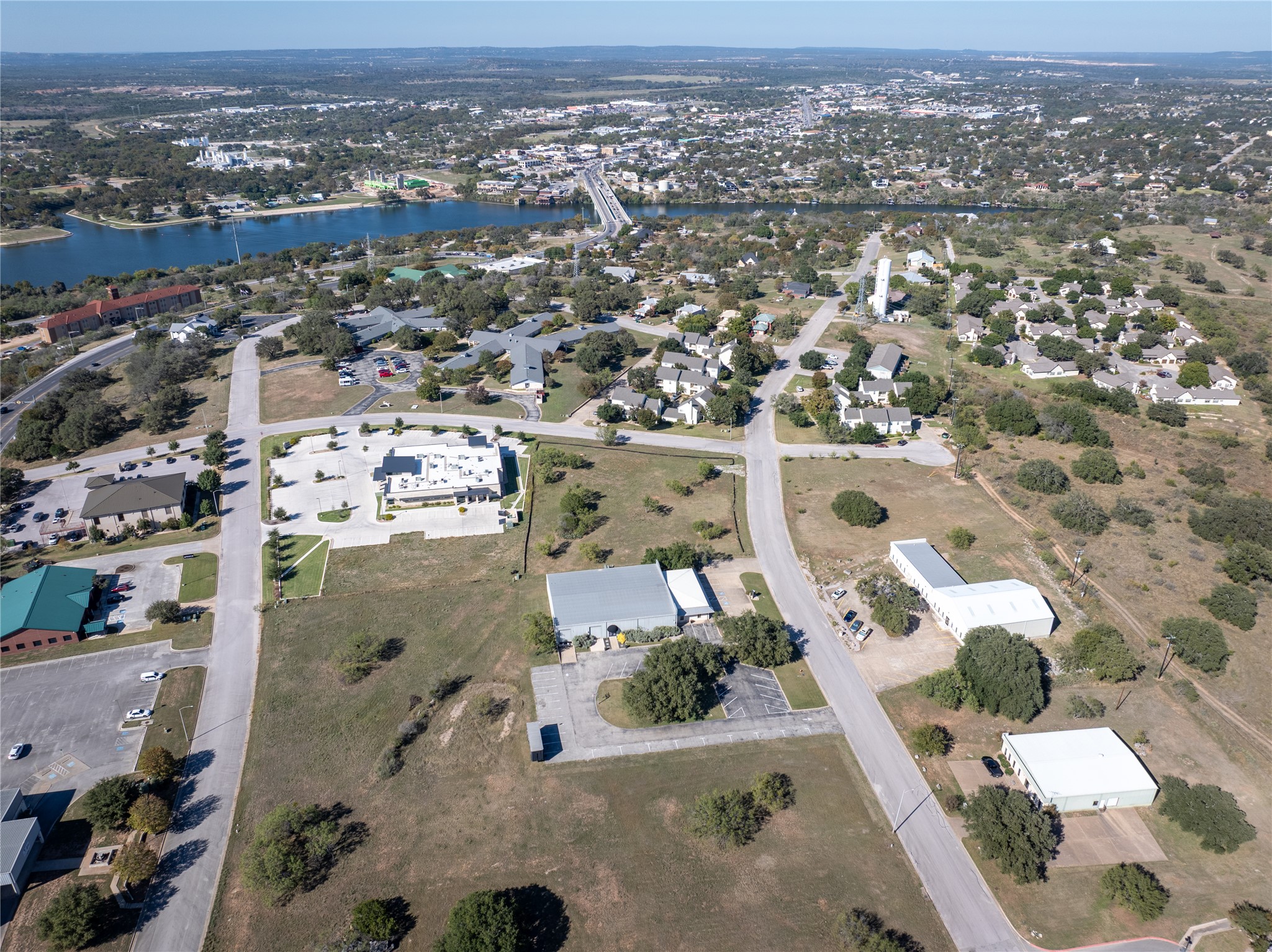 main property photo 11