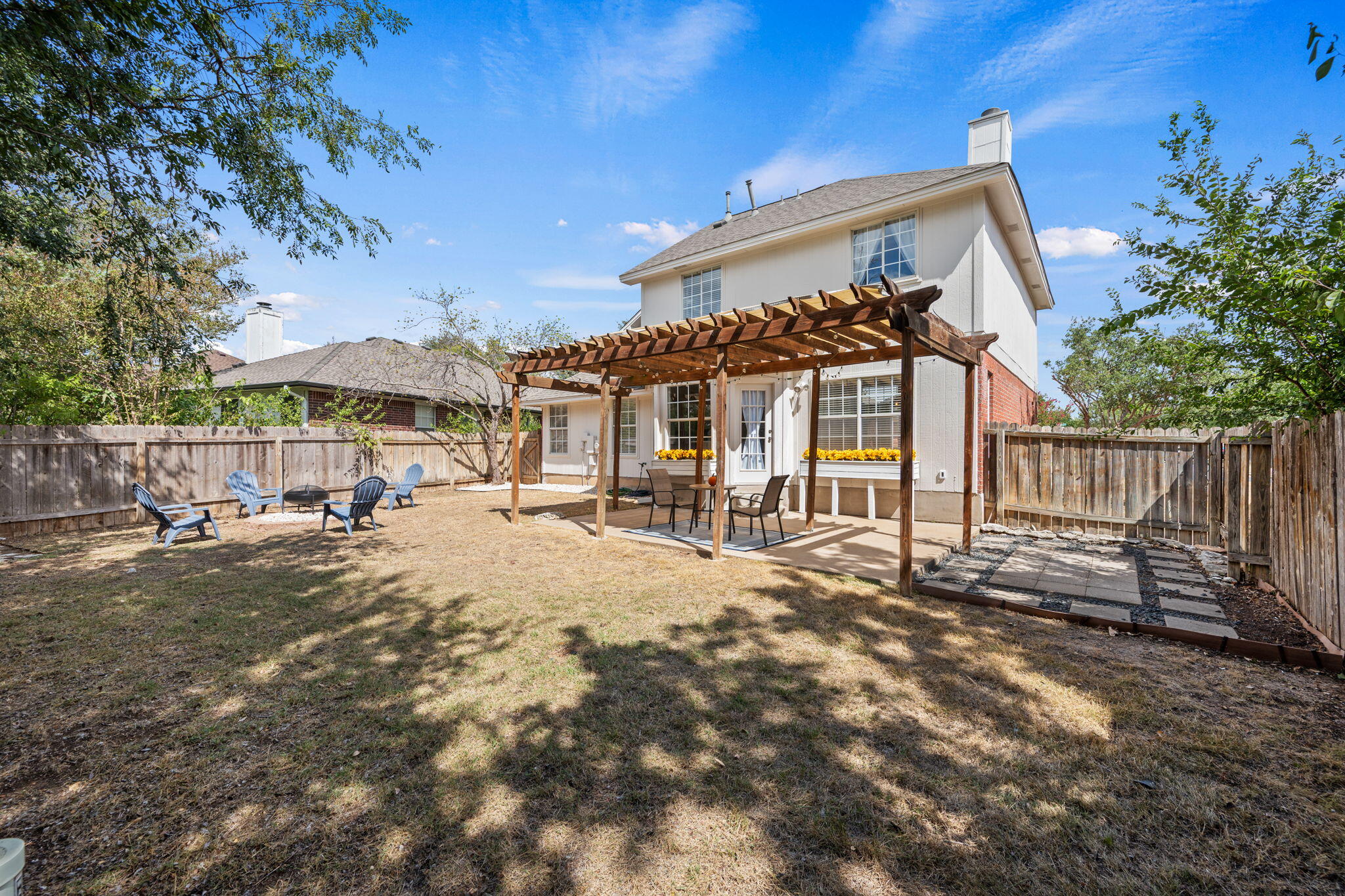 main property photo 27