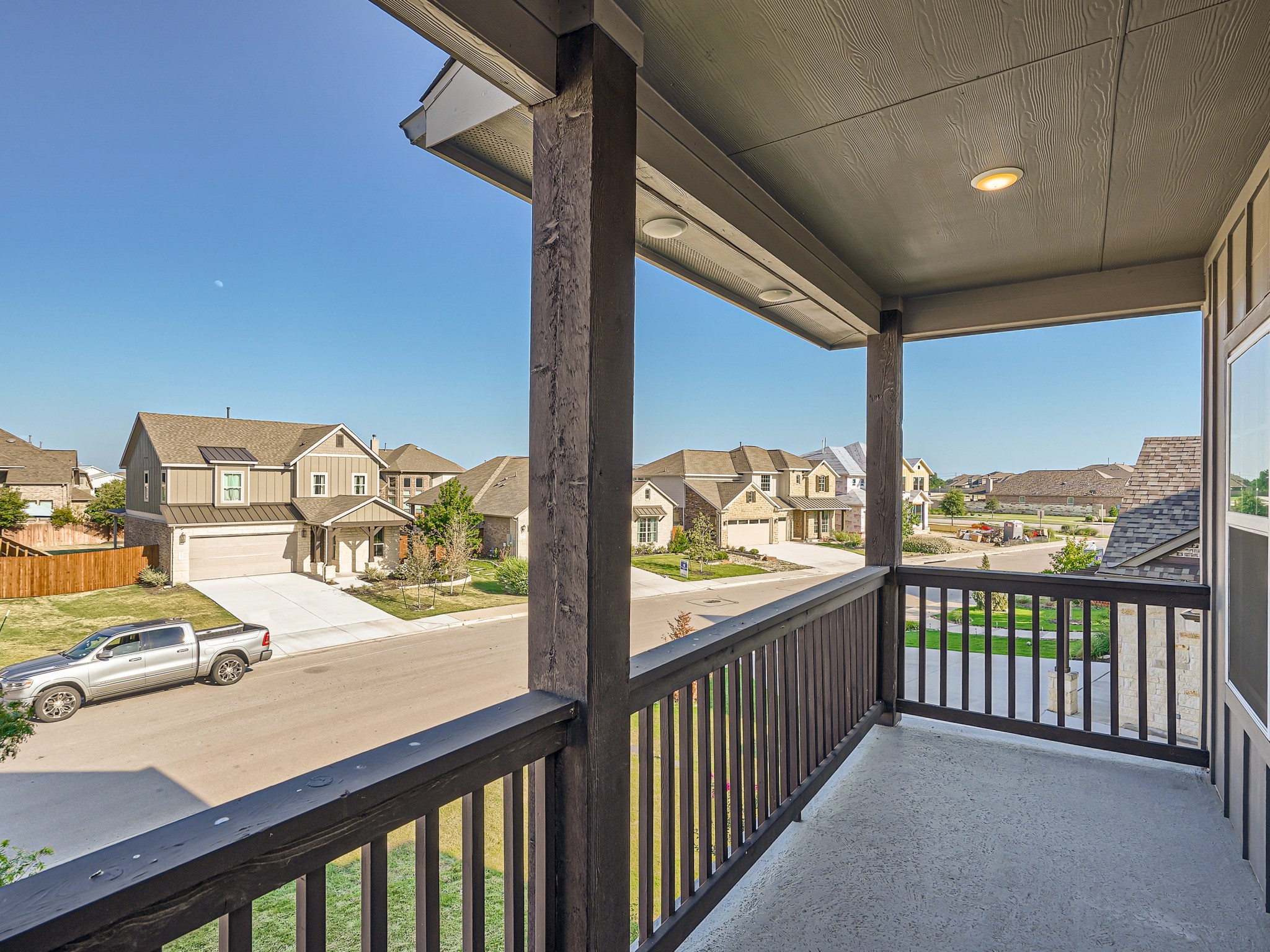 main property photo 34