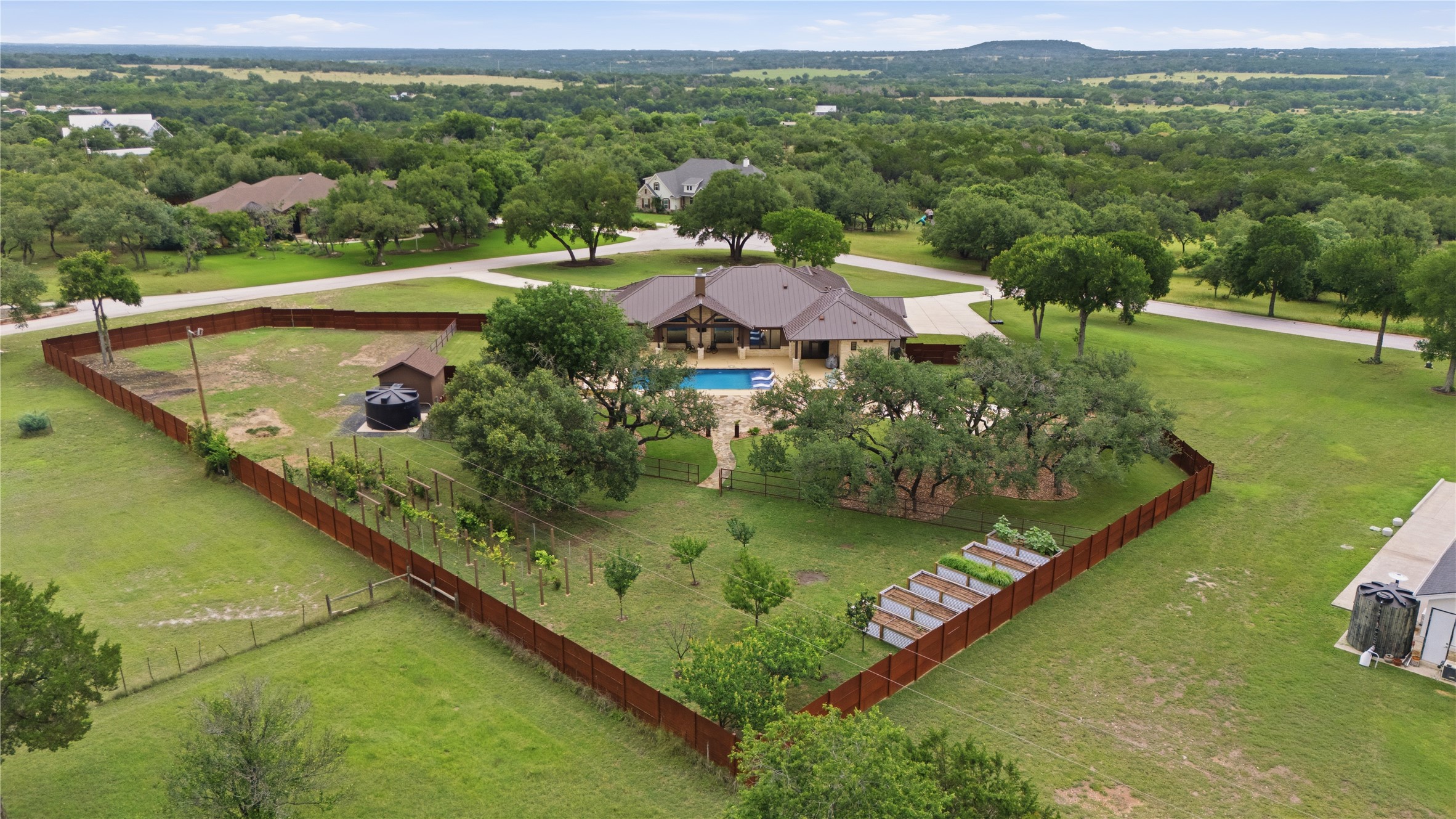 main property photo 38