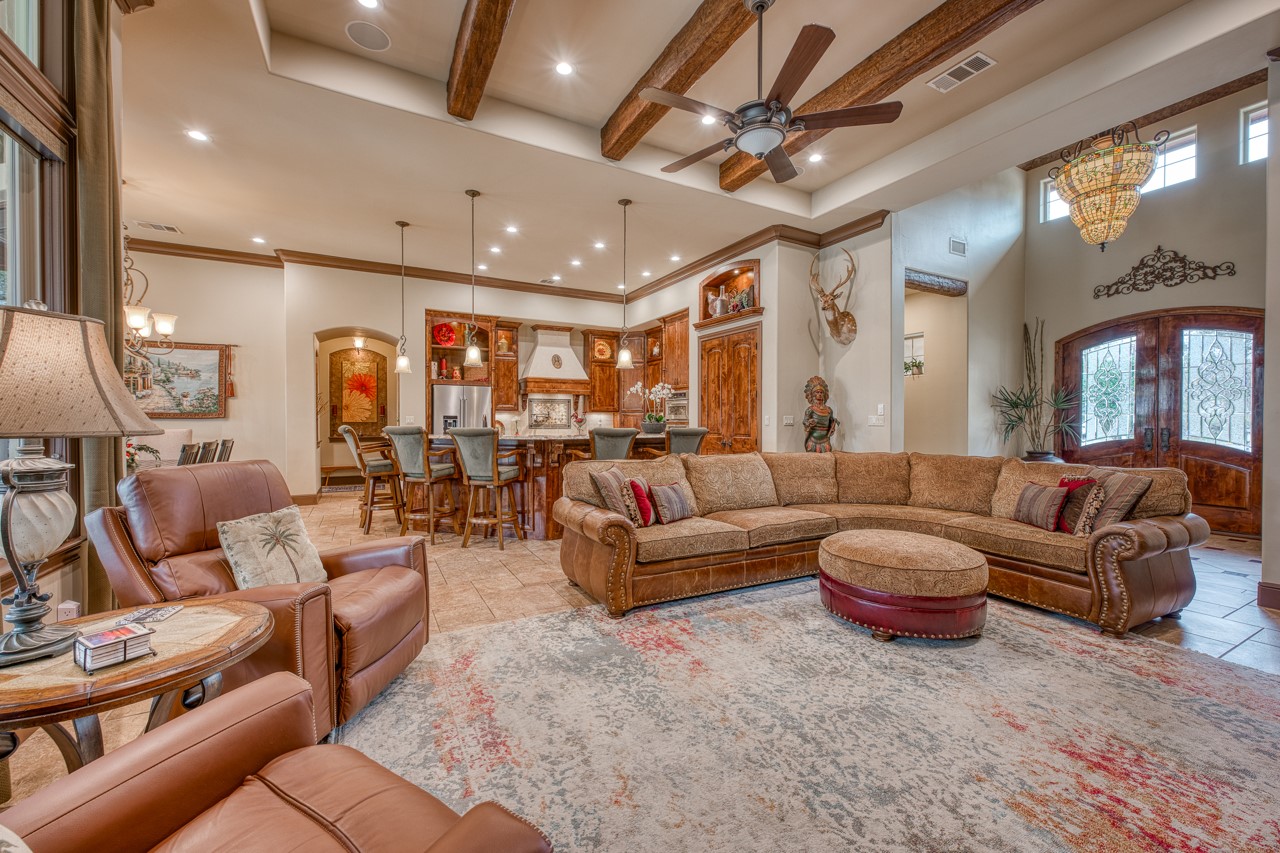 main property photo 10