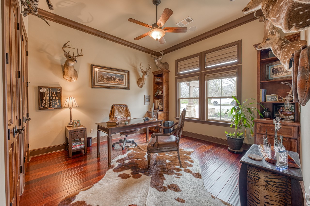 main property photo 25