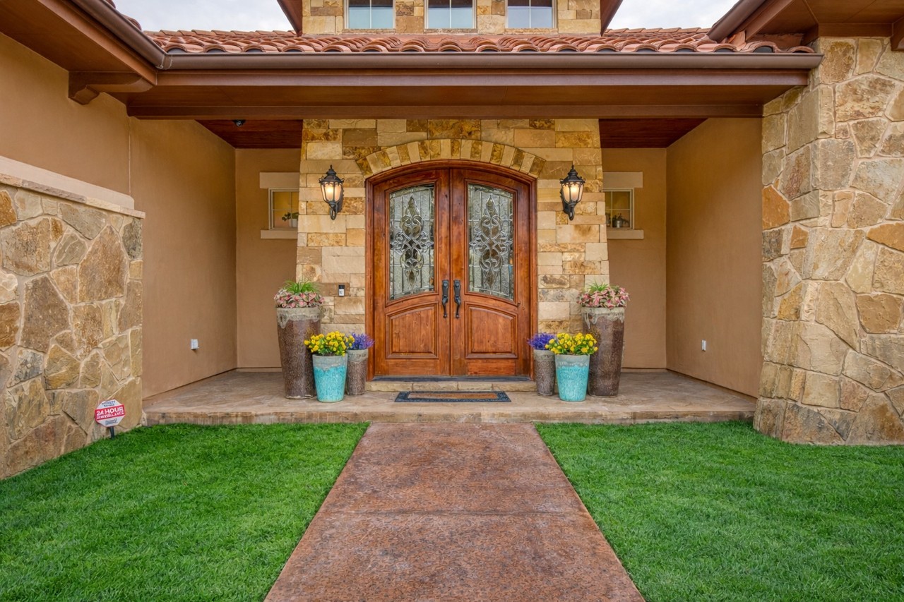 main property photo 9