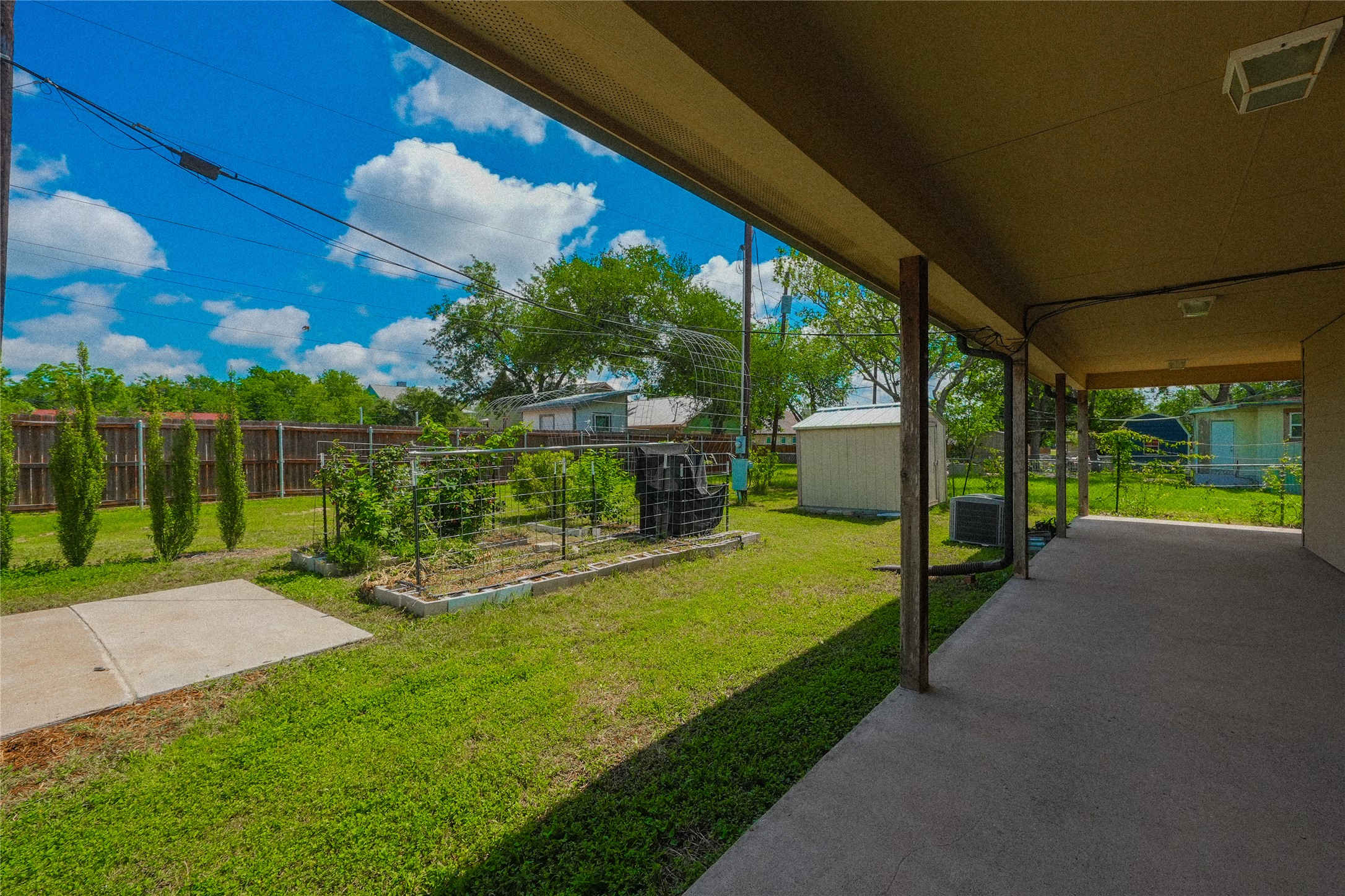 main property photo 34