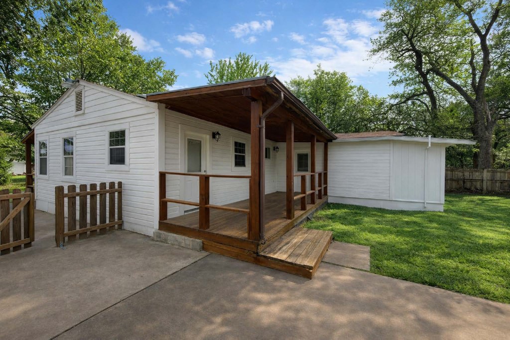 main property photo 11
