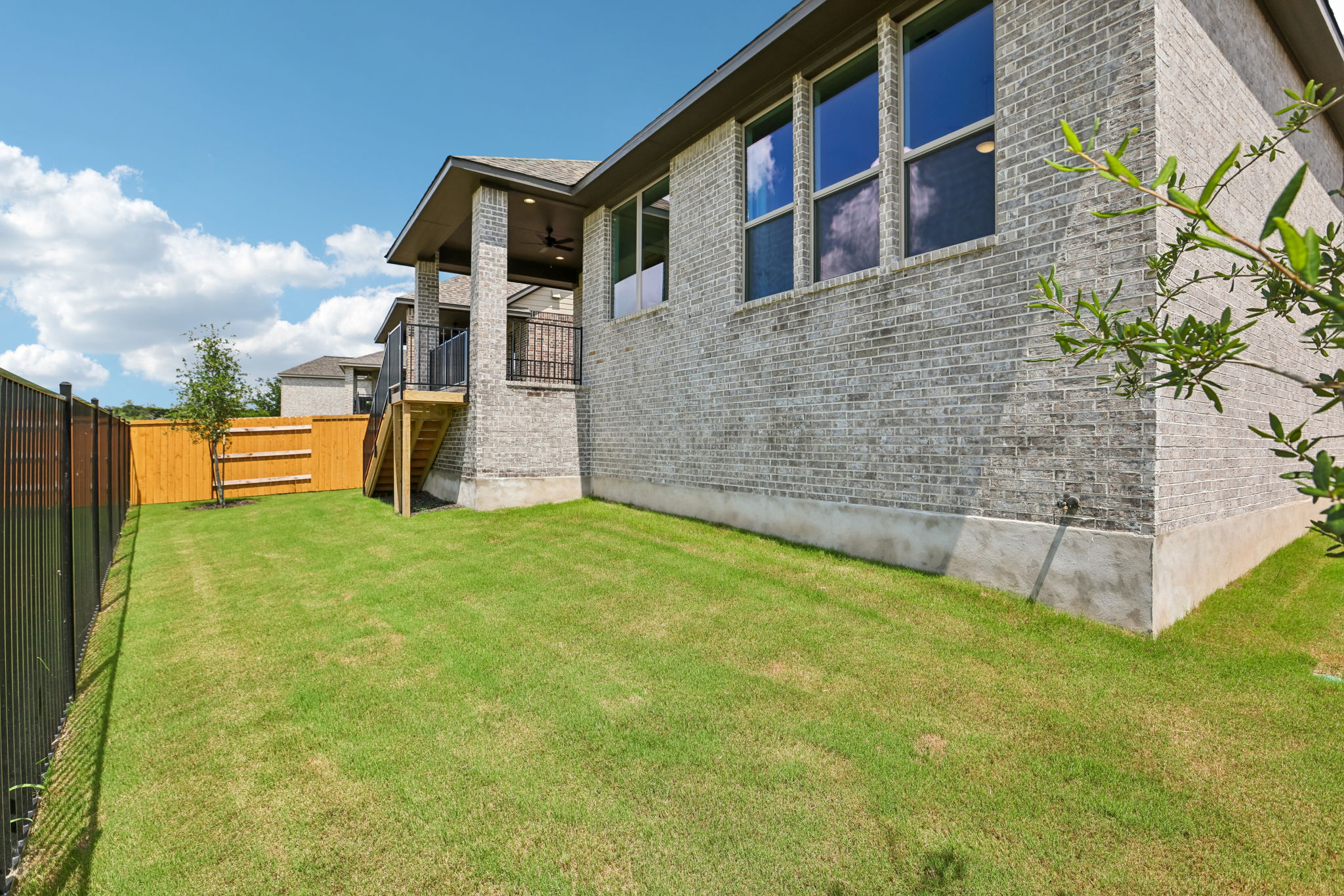 main property photo 36