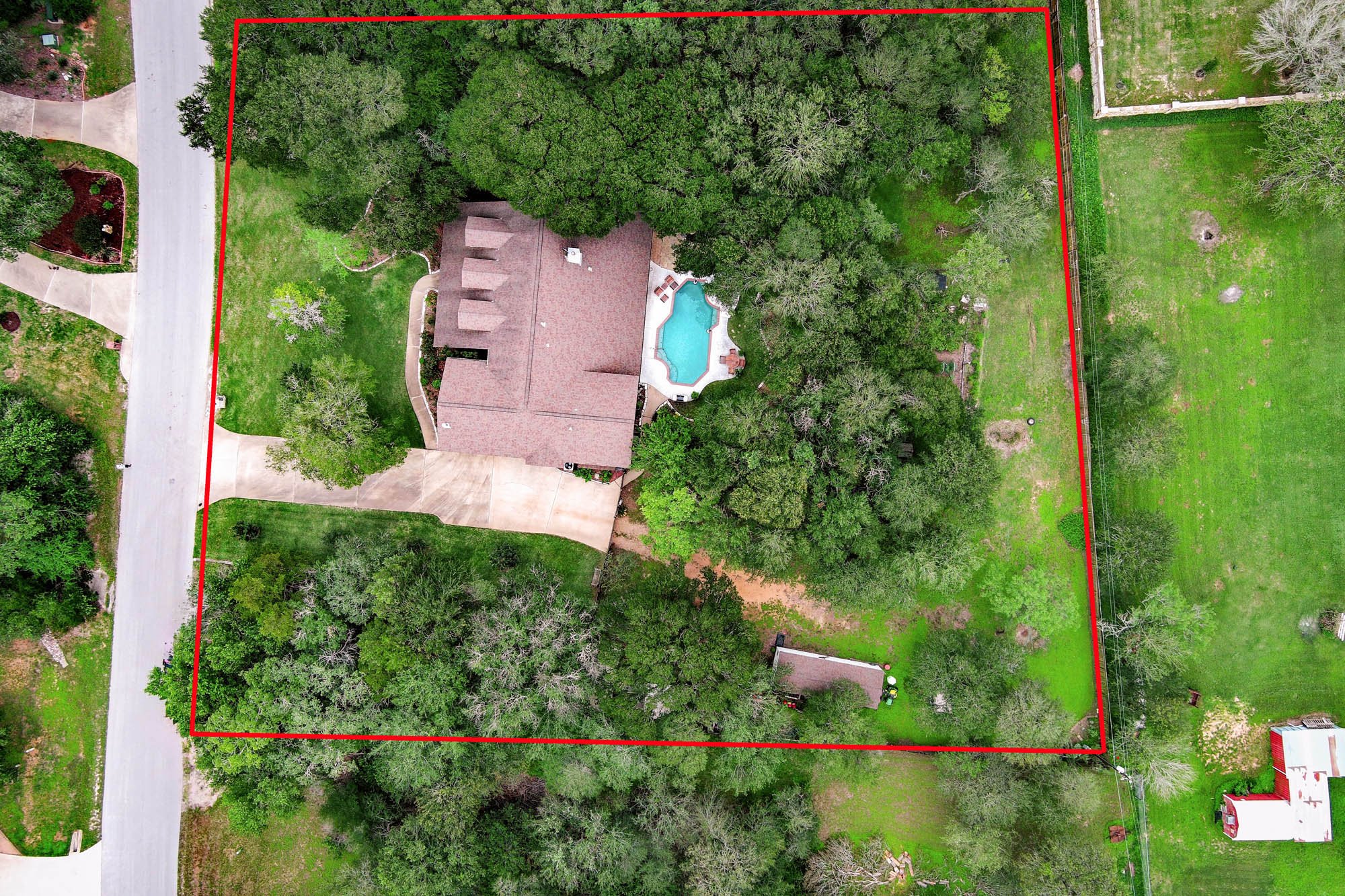 main property photo 4