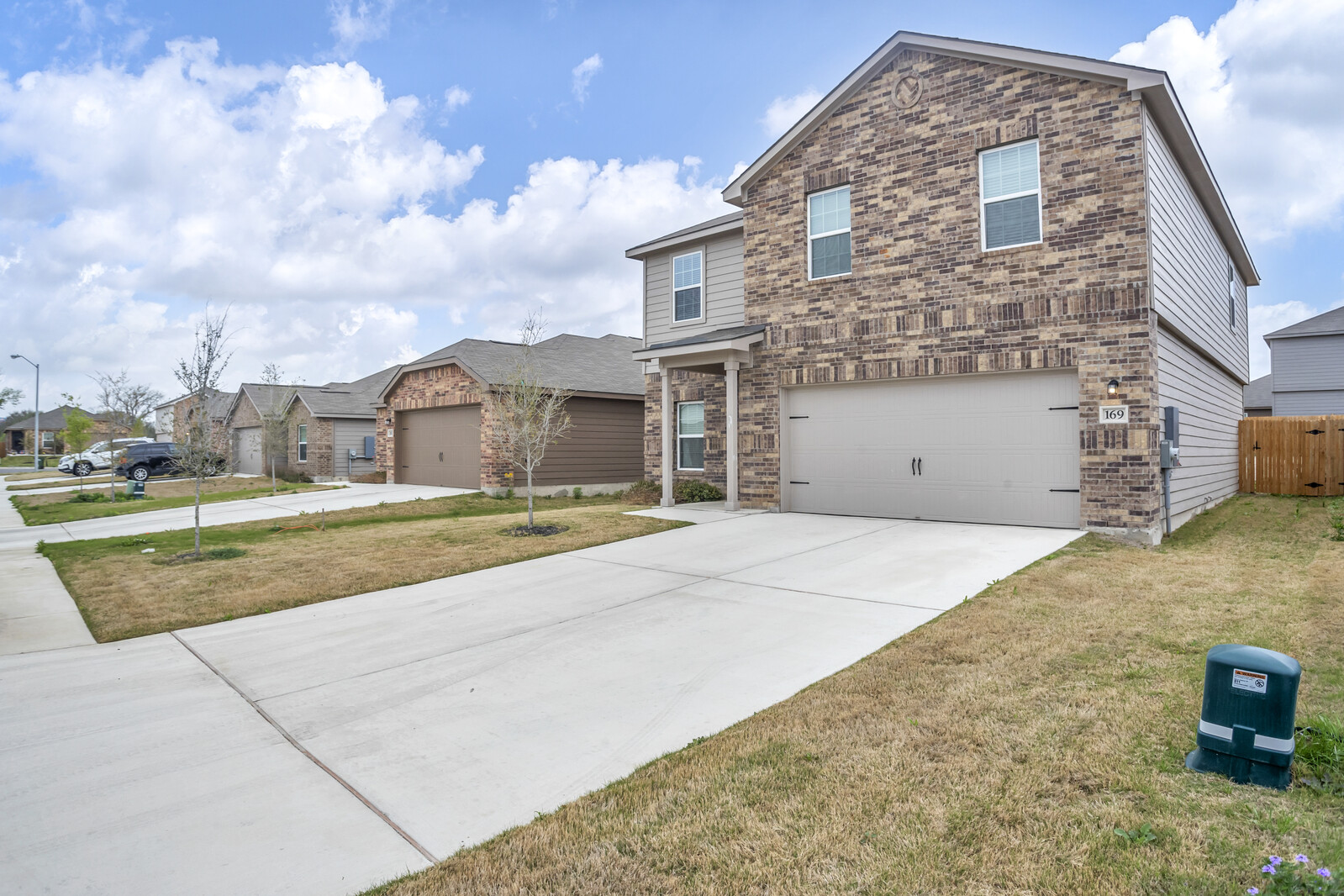 main property photo 2