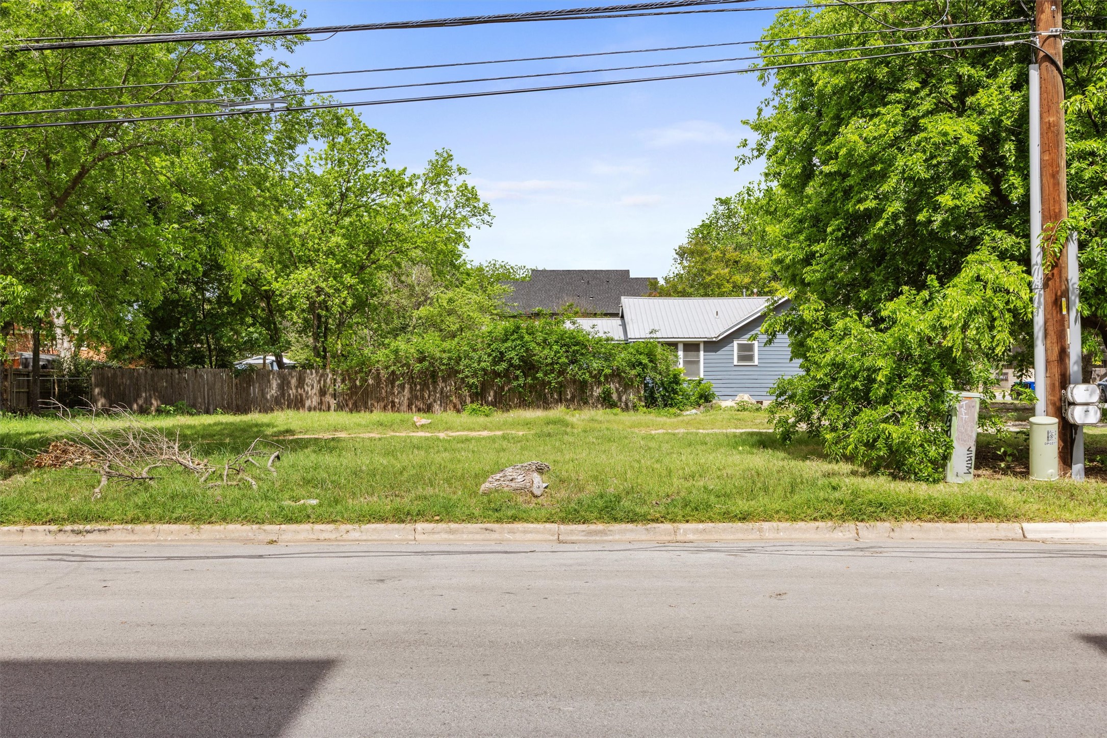 main property photo 9